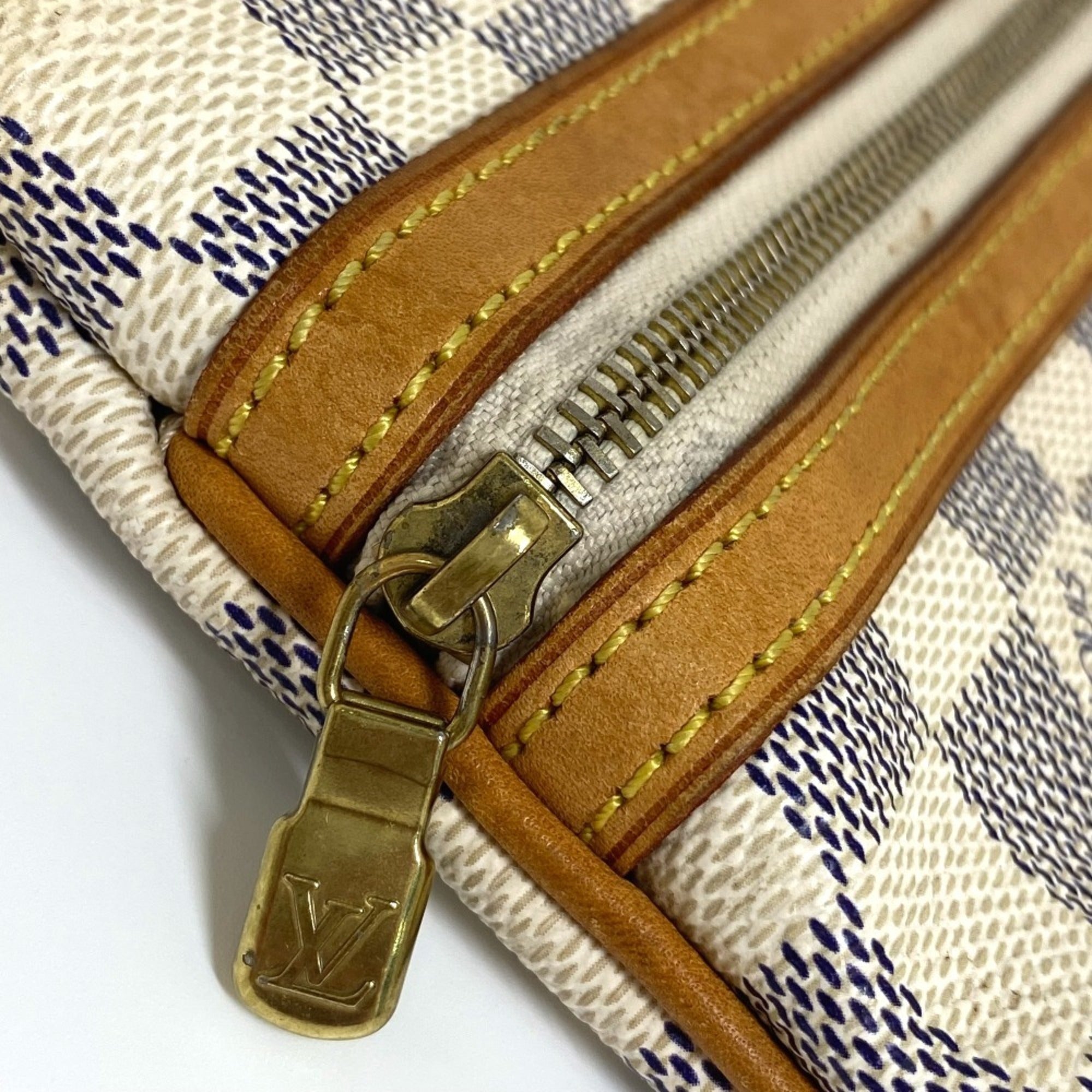 Louis Vuitton Damier Azur Azur White Damier Azur Pochette Shoulder Bag (Pre-Owned)