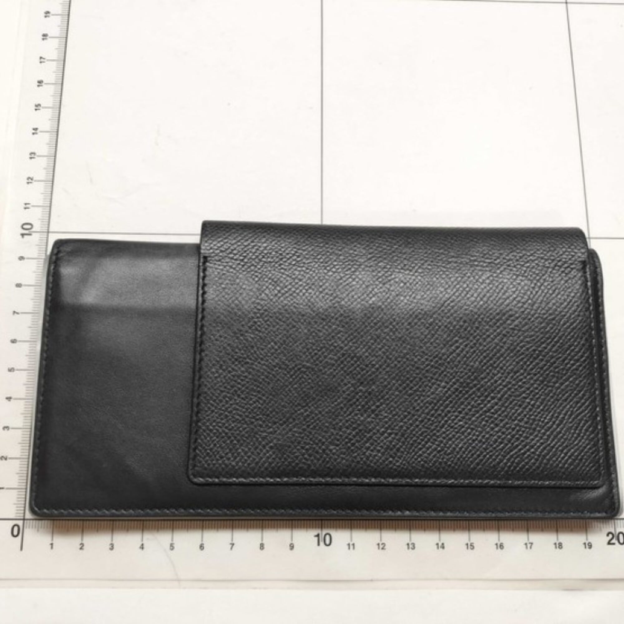 Balenciaga Black Leather Long Wallet (Bi-Fold) (Pre-Owned)