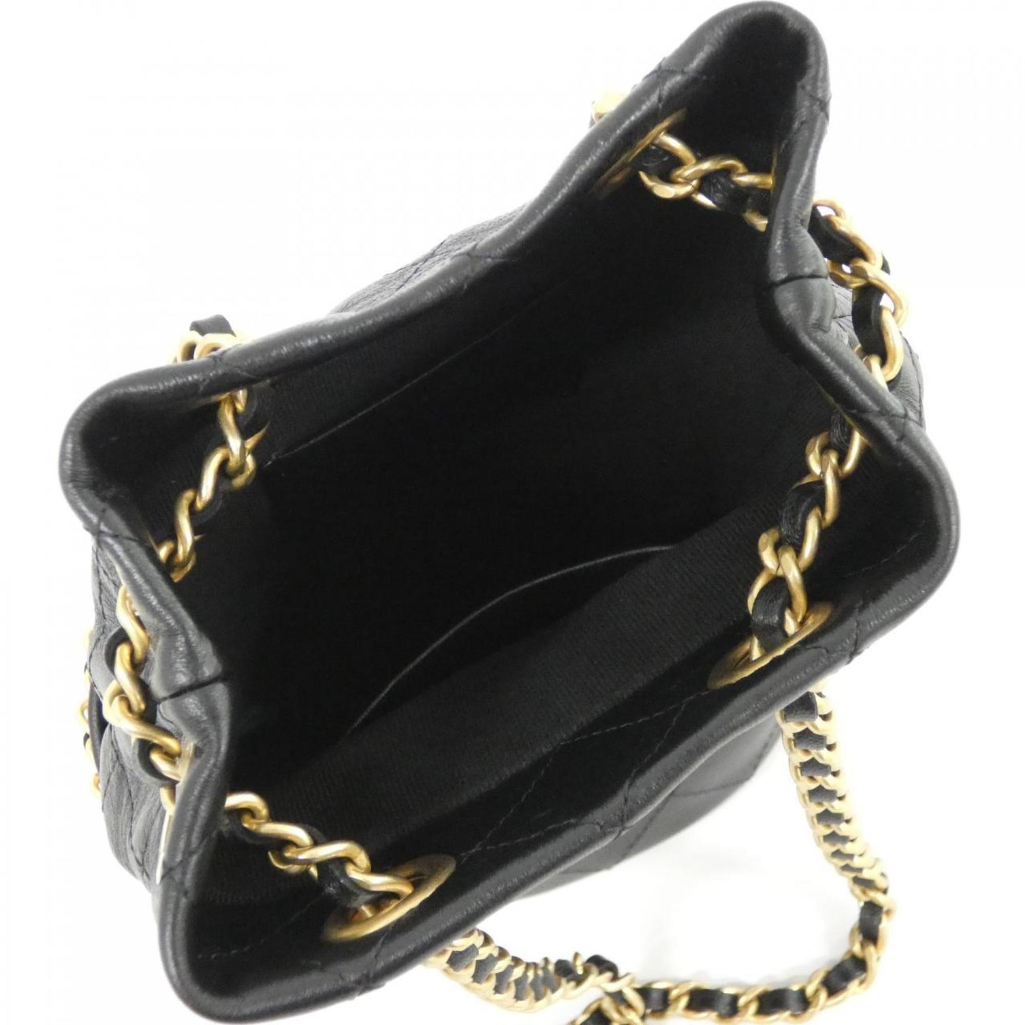 Chanel Black Leather Shoulder Bag (Pre-Owned)