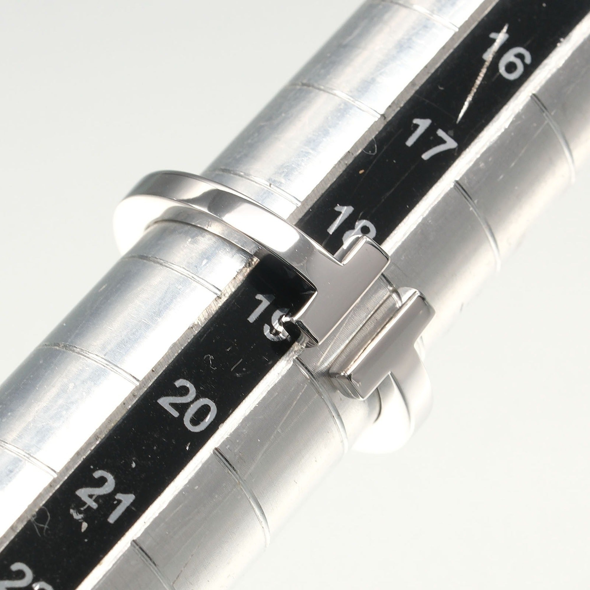 Tiffany White Gold (18K) Band Ring (Pre-Owned)