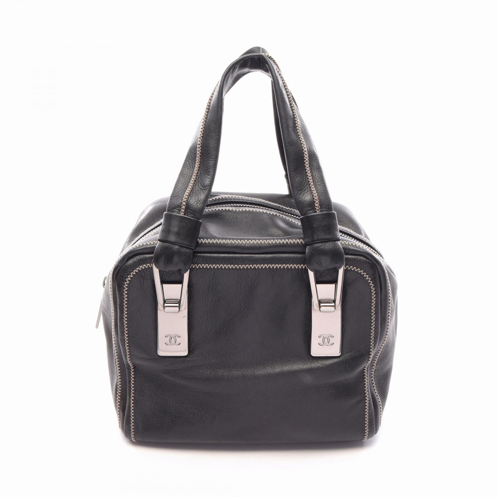 Chanel Black Leather Handbag (Pre-Owned)