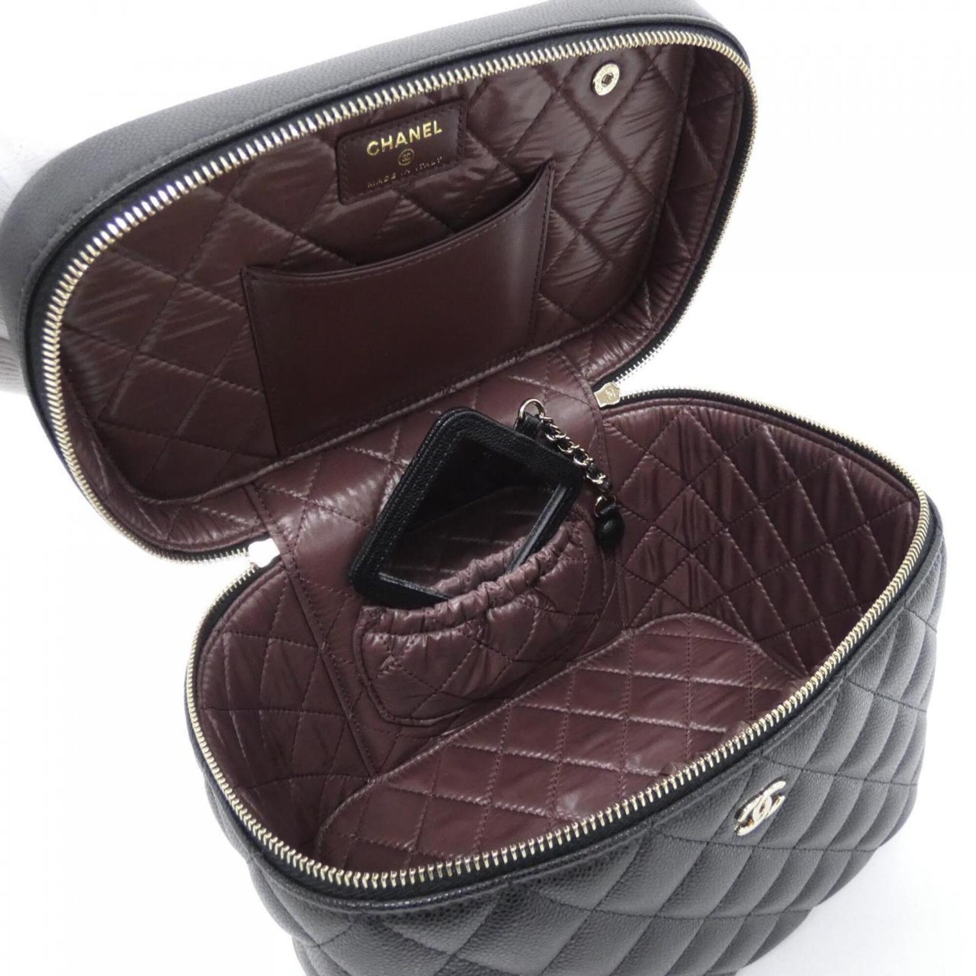 Chanel Black Grained Calfskin Handbag (Pre-Owned)