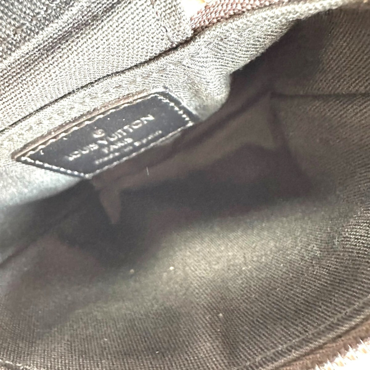Louis Vuitton Brown Leather Pouch (Pre-Owned)