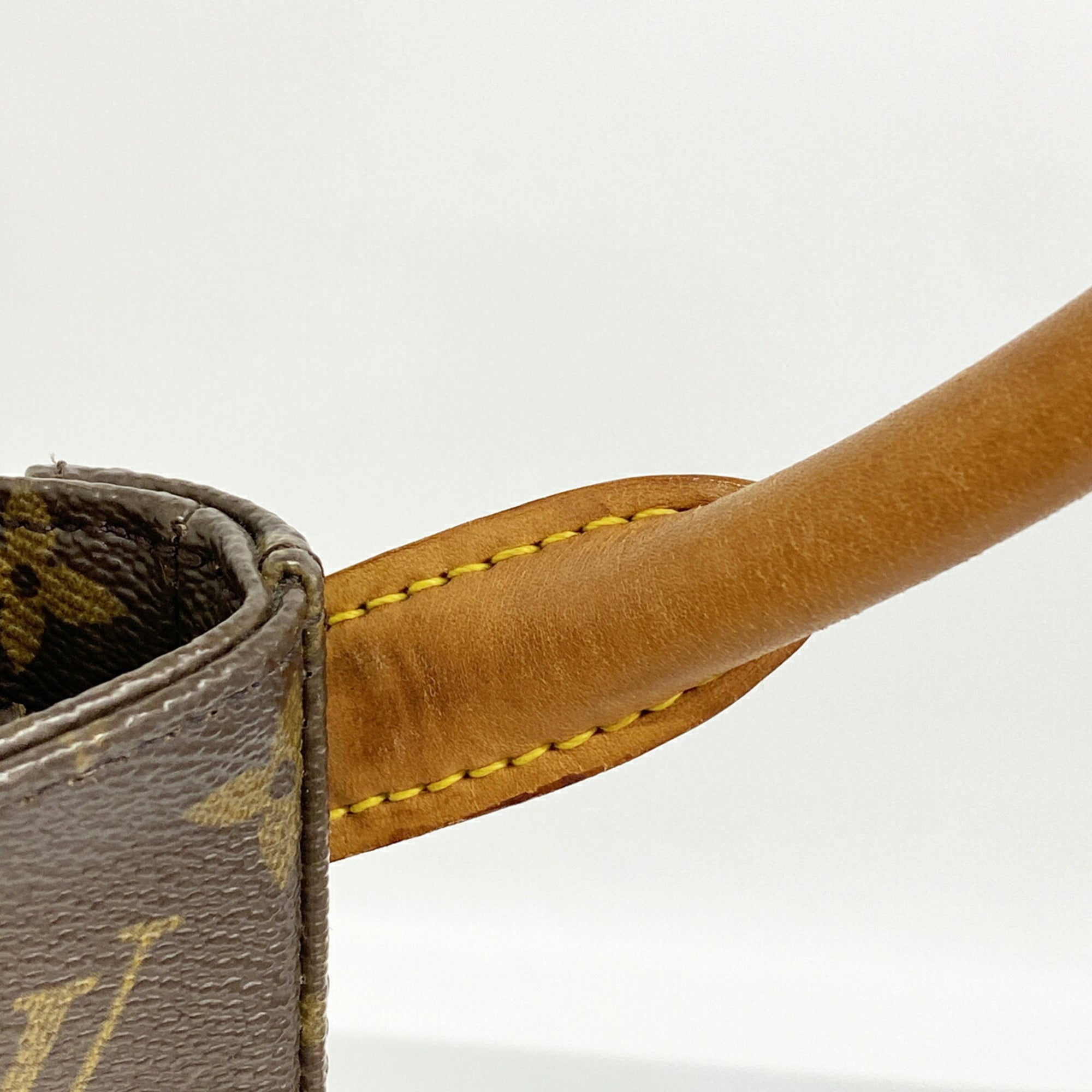 Louis Vuitton Brown Shoulder Bag (Pre-Owned)
