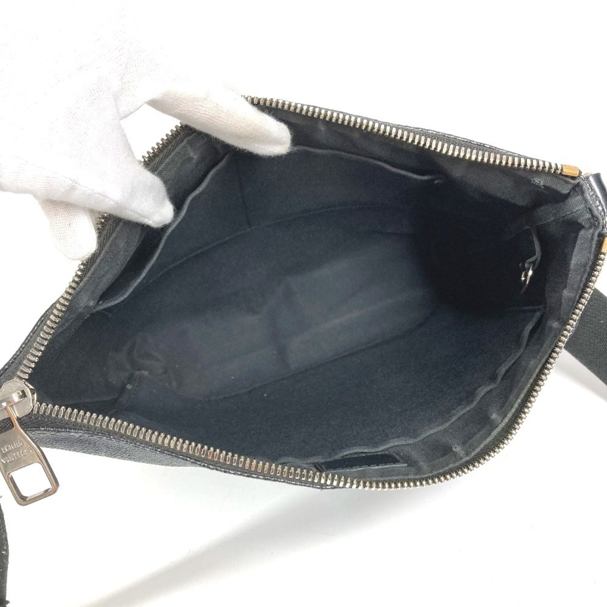Louis Vuitton Black Damier Graphite Shoulder Bag (Pre-Owned)