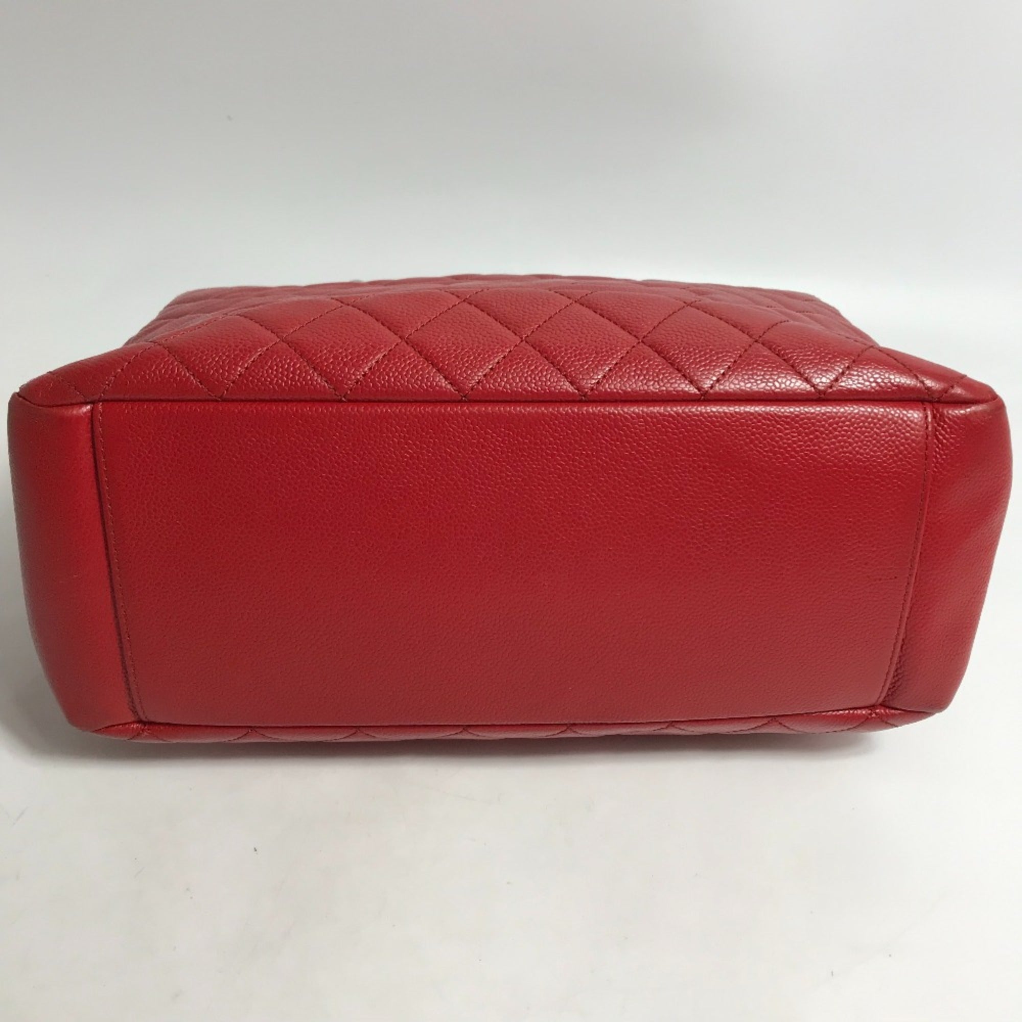 Chanel Red Leather Tote Bag (Pre-Owned)