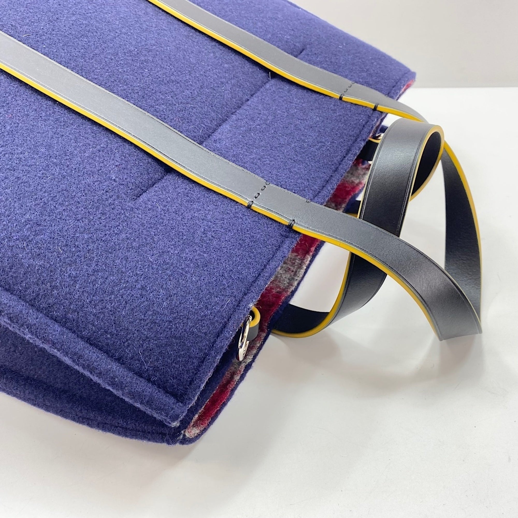 Fendi Navy Handbag (Pre-Owned)