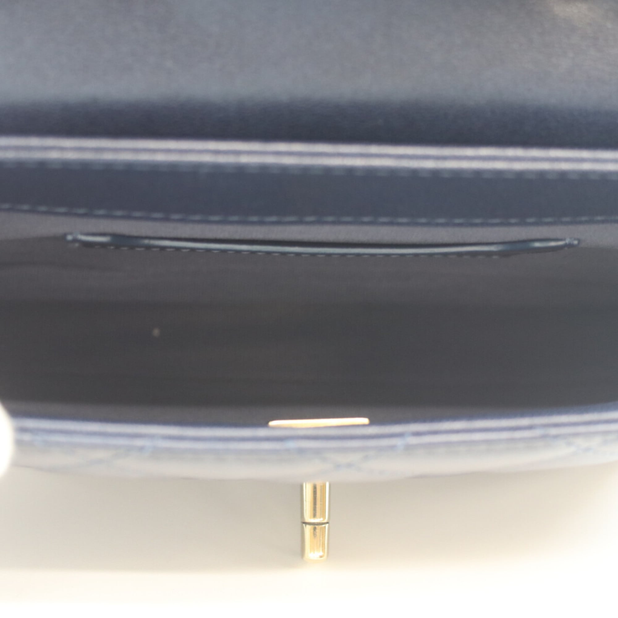 Chanel Navy Leather Shoulder Bag (Pre-Owned)
