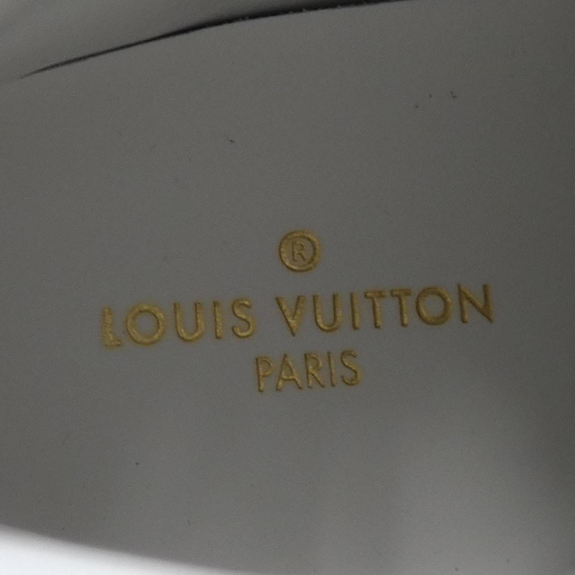 Louis Vuitton Black Sneakers (Pre-Owned)