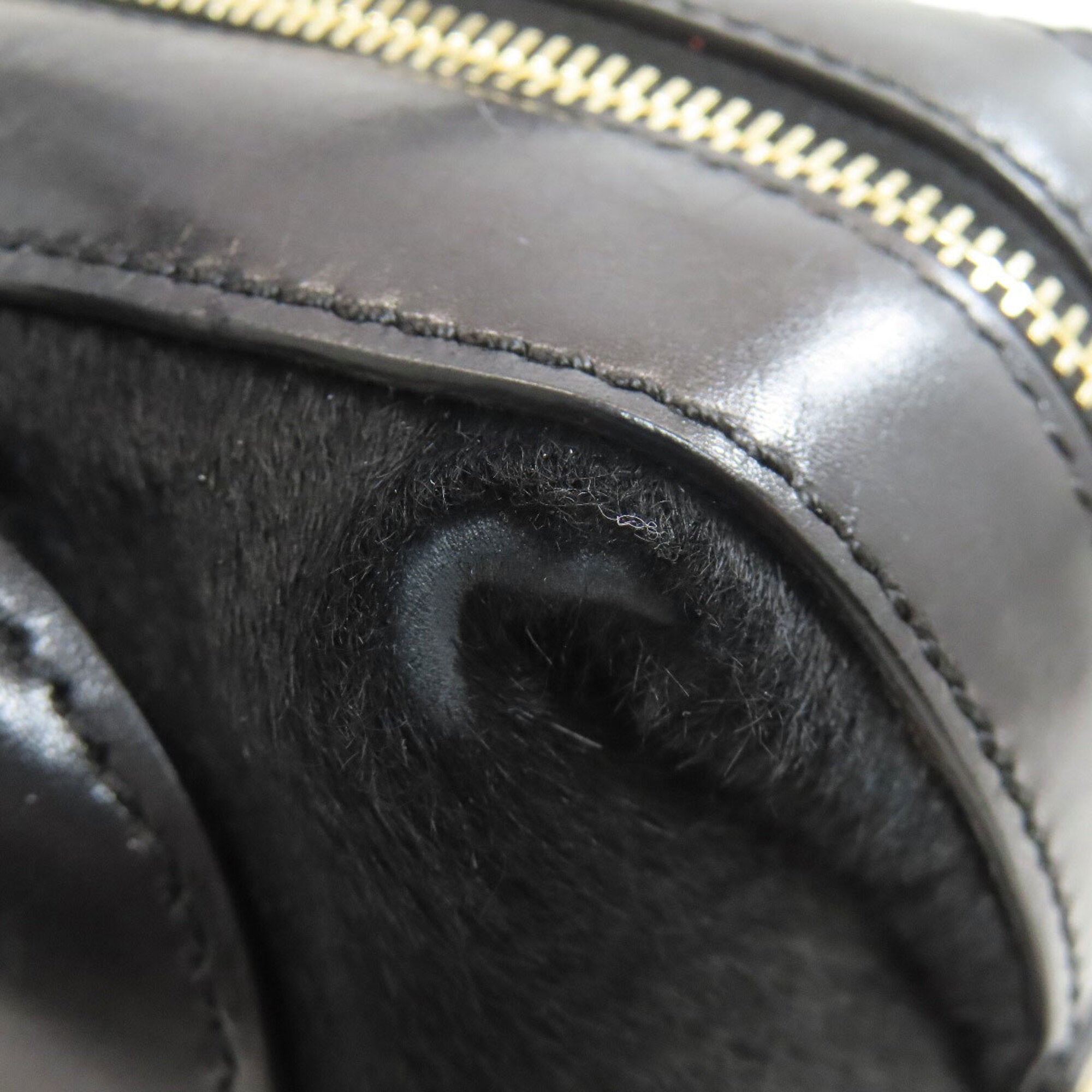 Tod's Black Leather Handbag (Pre-Owned)