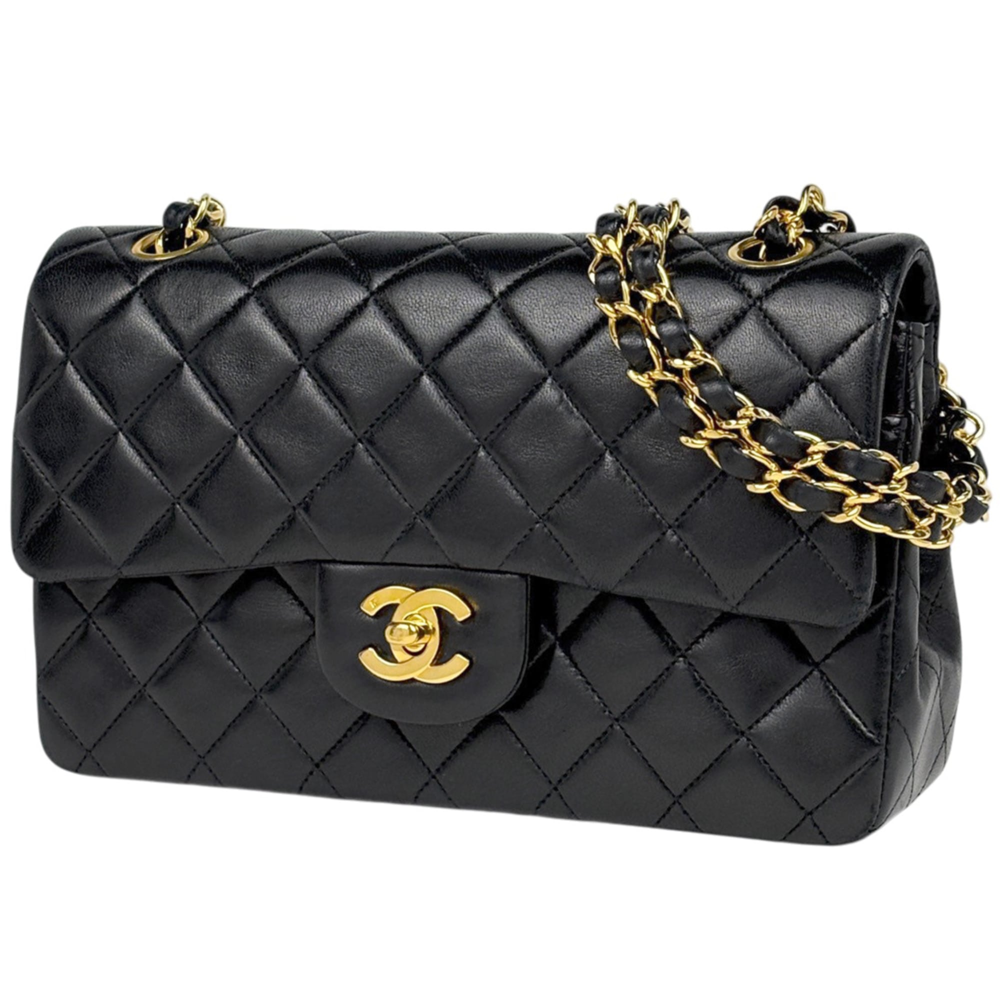 Chanel Matelasse Black Leather Shoulder Bag (Pre-Owned)