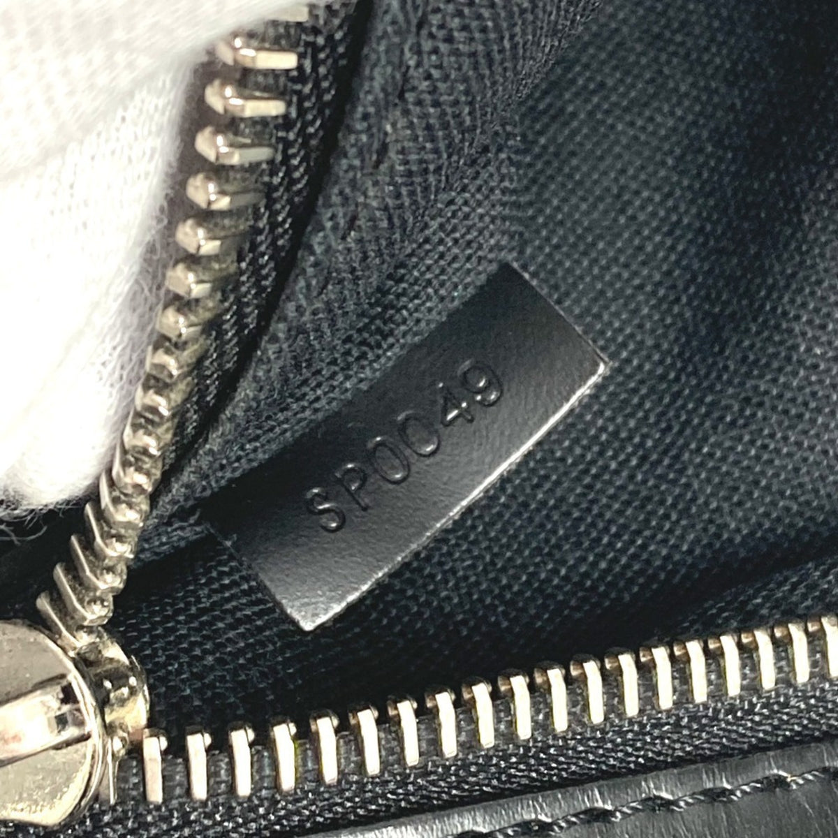 Louis Vuitton Black Damier Graphite Messenger Bag Shoulder Bag (Pre-Owned)