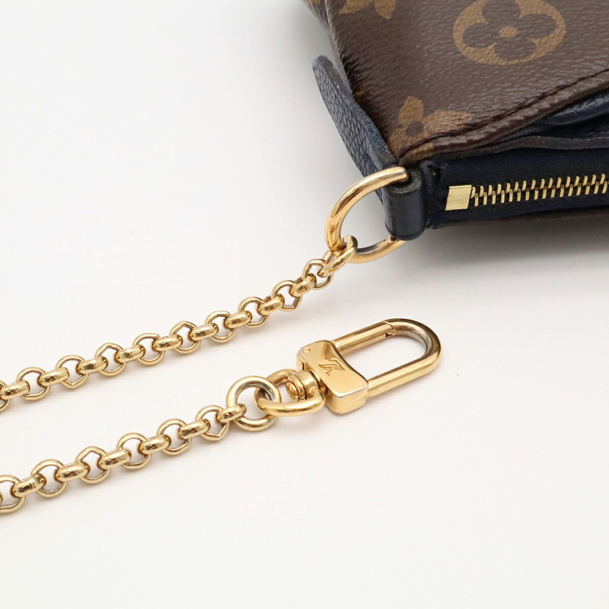 Louis Vuitton Navy Blue Monogram Leather Clutch Bag Shoulder Bag (Pre-Owned)