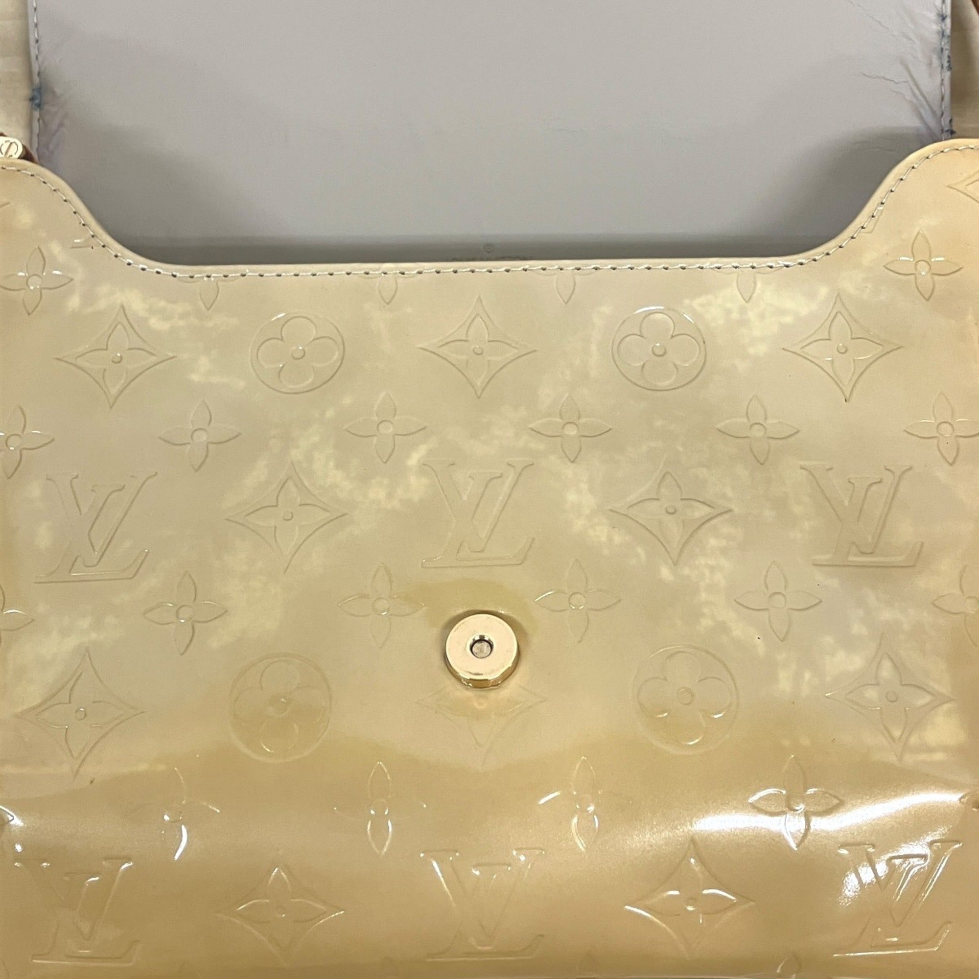 Louis Vuitton Beige Galle Vernis Shoulder Bag (Pre-Owned)