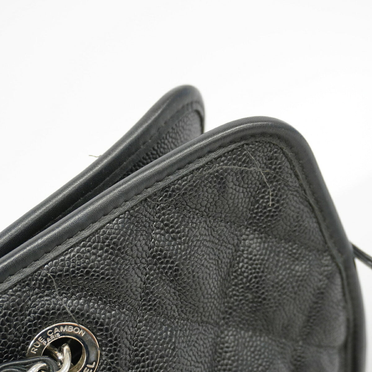Chanel Black Grained Calfskin Shoulder Bag (Pre-Owned)