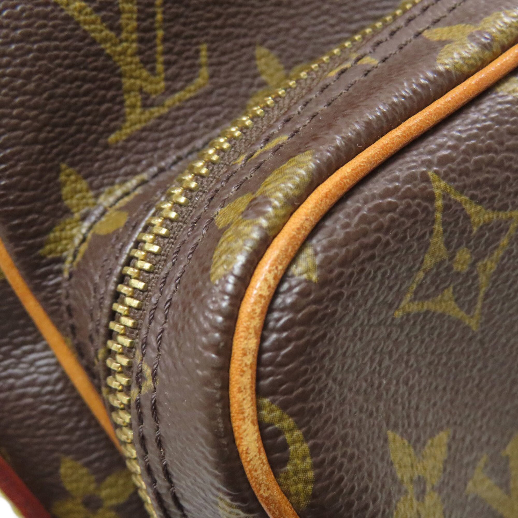 Louis Vuitton Monogram Monogram Canvas Shoulder Bag (Pre-Owned)