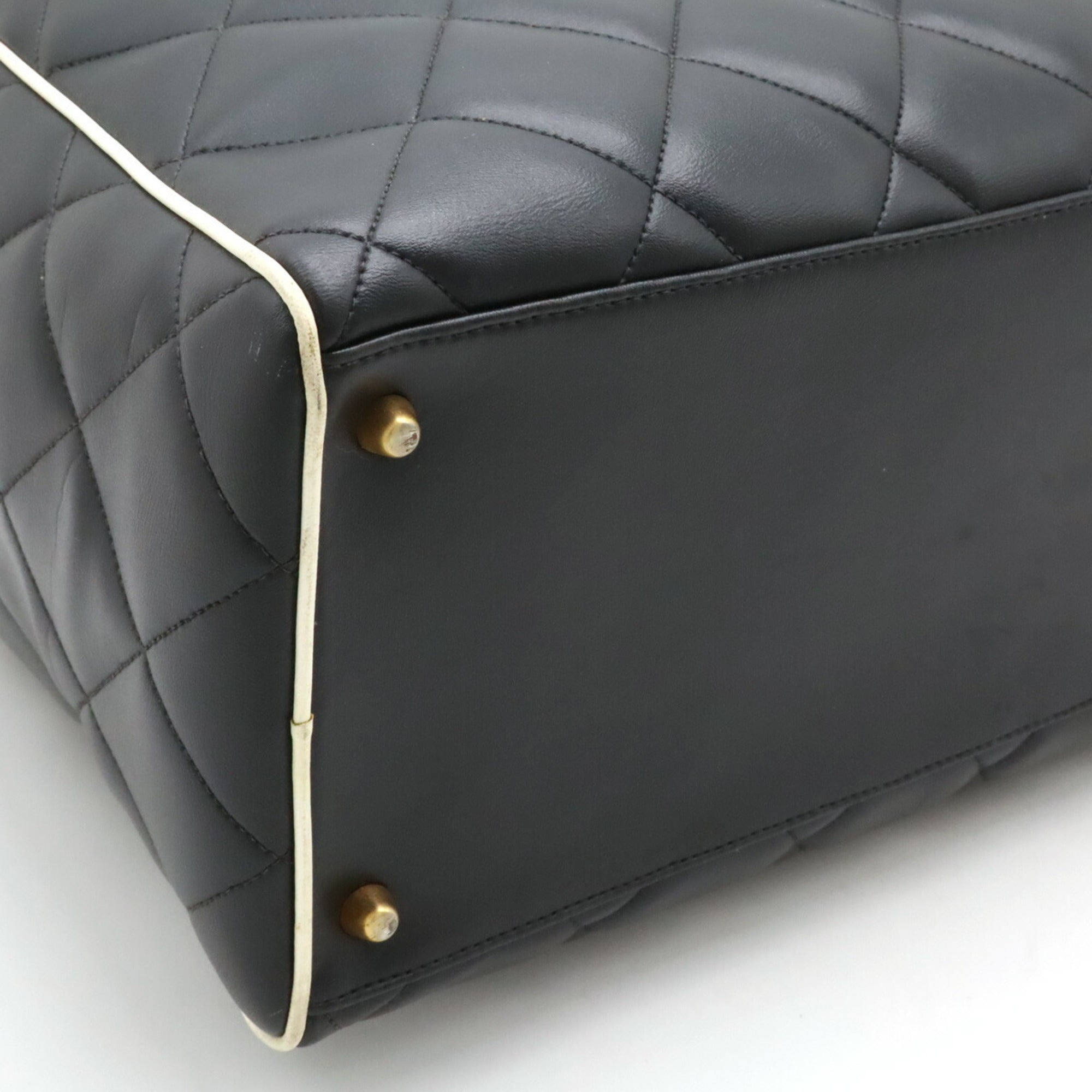 Chanel Black White Leather Boston Bag (Pre-Owned)