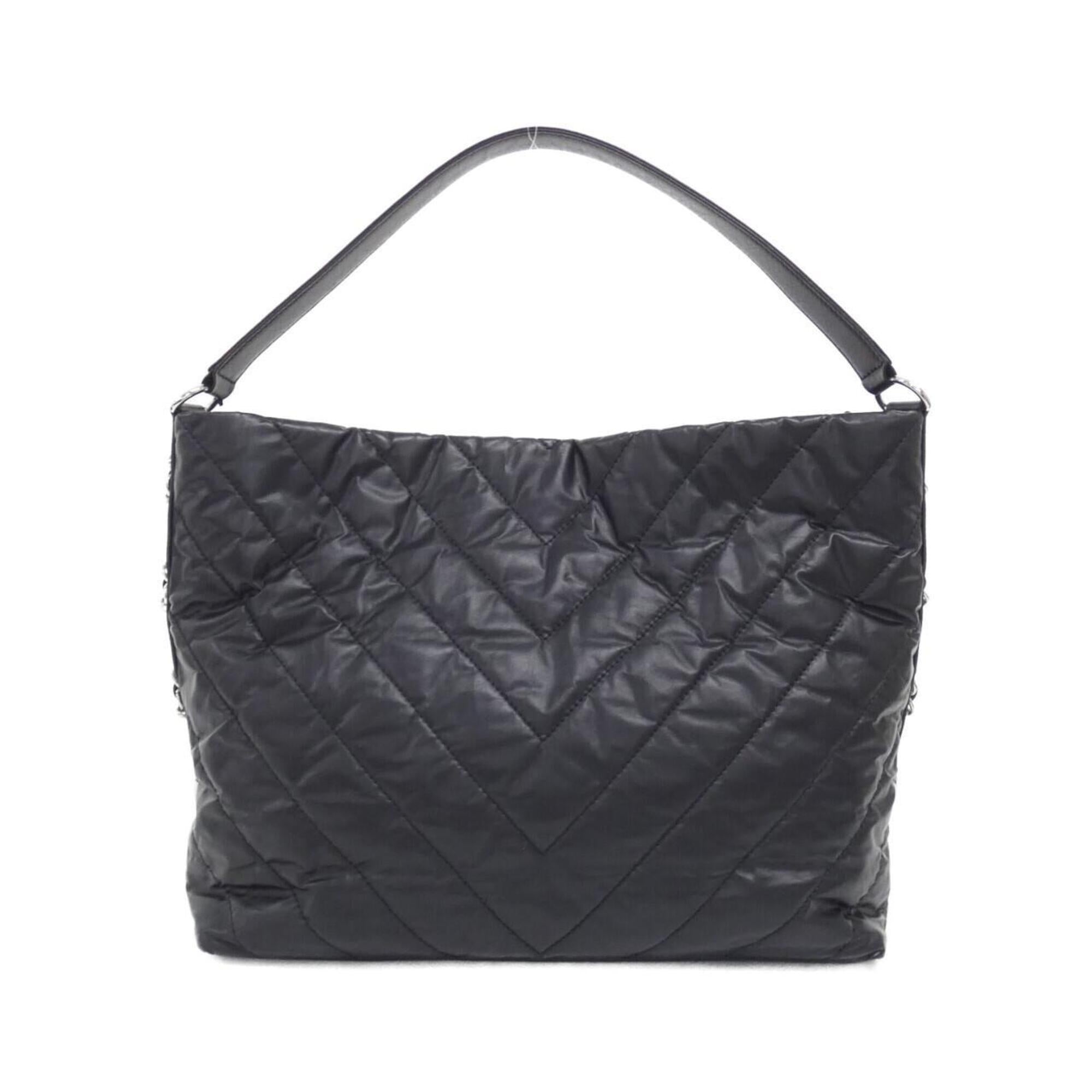 Chanel Black Leather Shoulder Bag (Pre-Owned)
