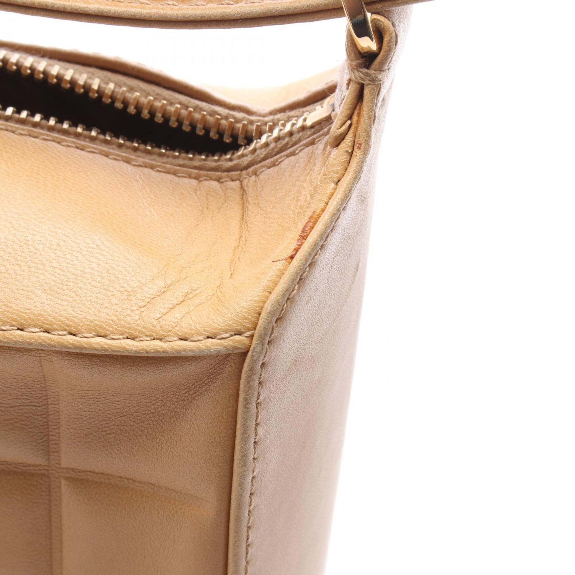 Chanel Brown Leather Handbag Shoulder Bag (Pre-Owned)