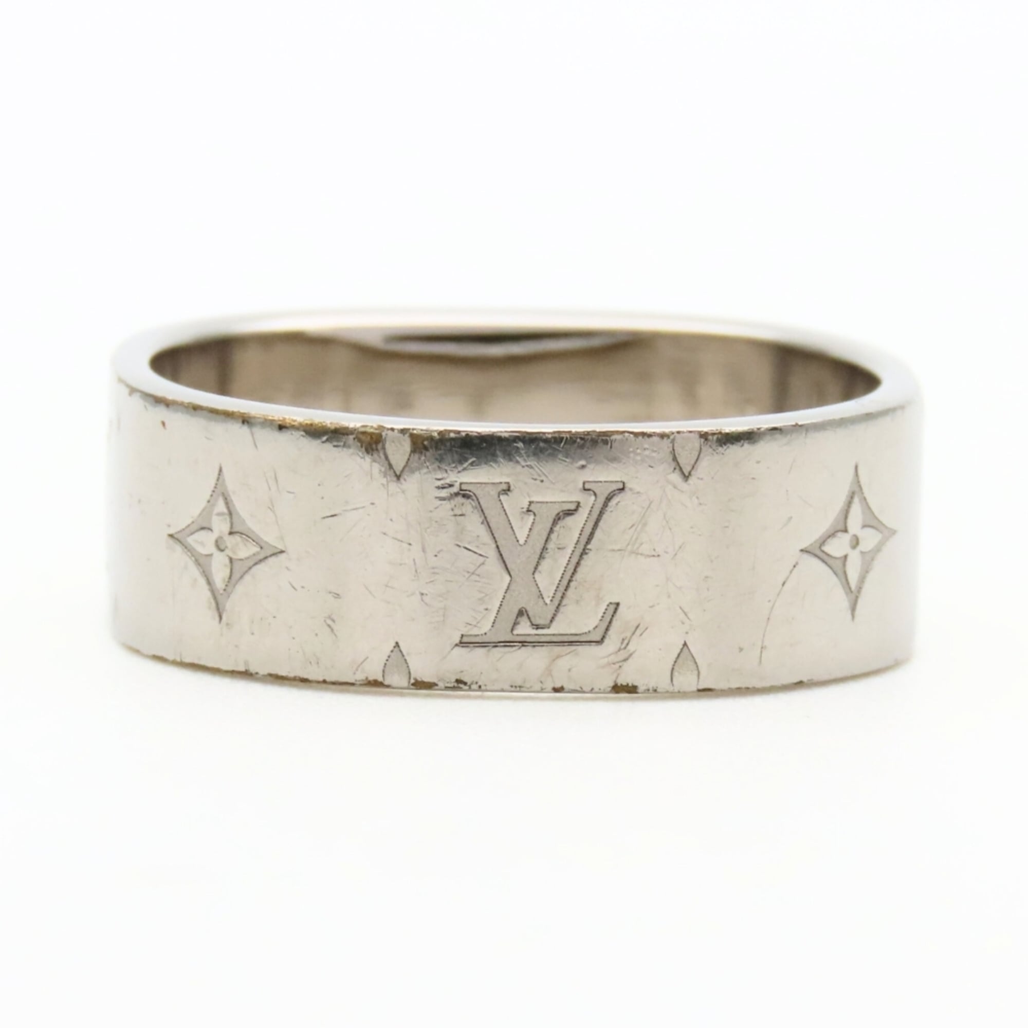 Louis Vuitton Silver Metal Band Ring (Pre-Owned)