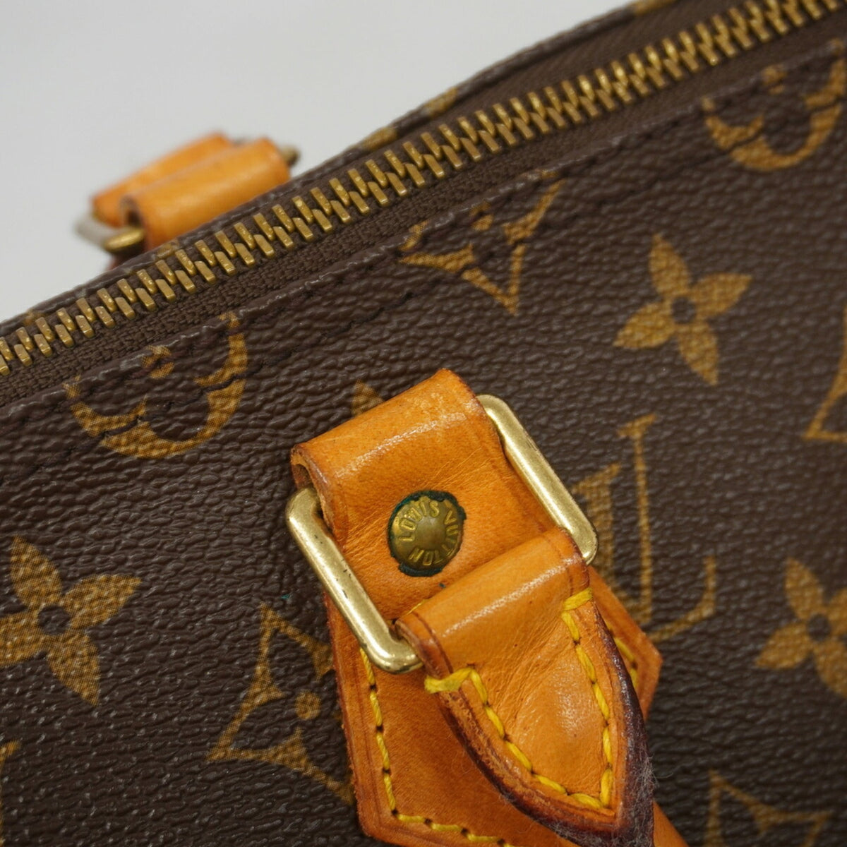 Louis Vuitton Brown Handbag (Pre-Owned)
