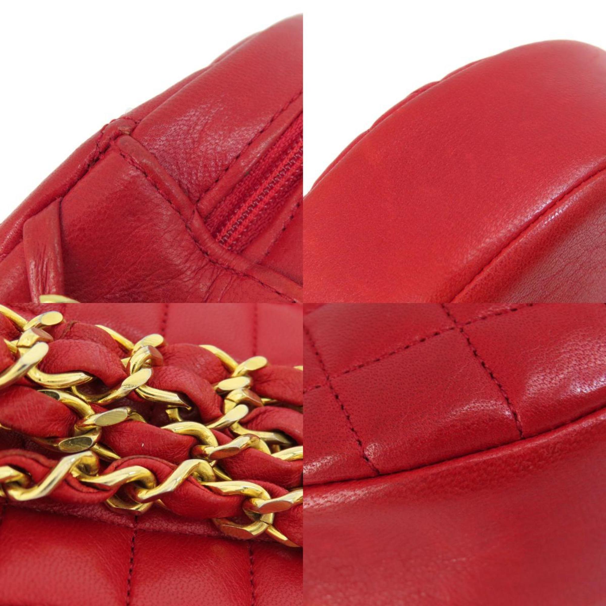Chanel Red Color Leather Shoulder Bag (Pre-Owned)