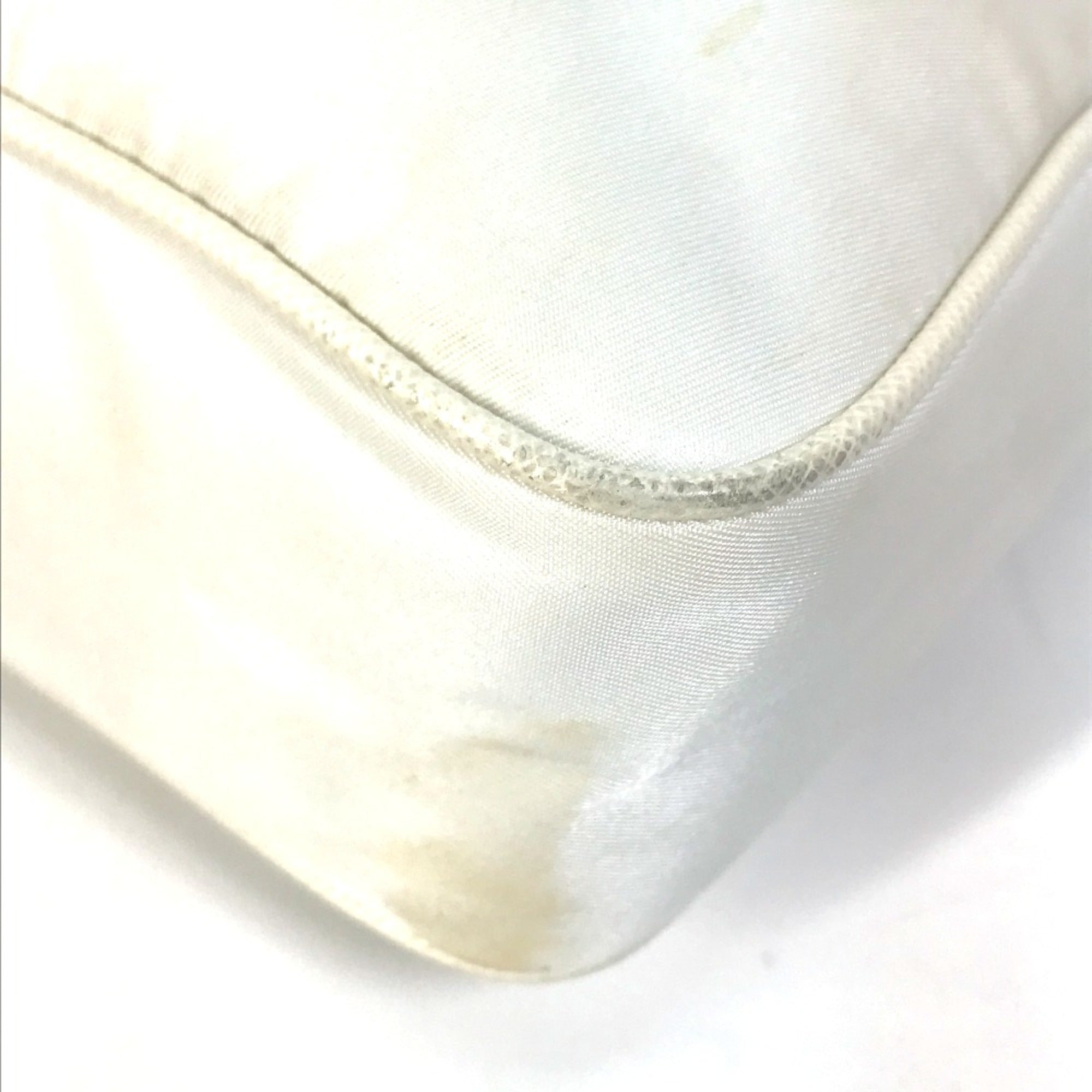 Prada White Cloth Shoulder Bag (Pre-Owned)