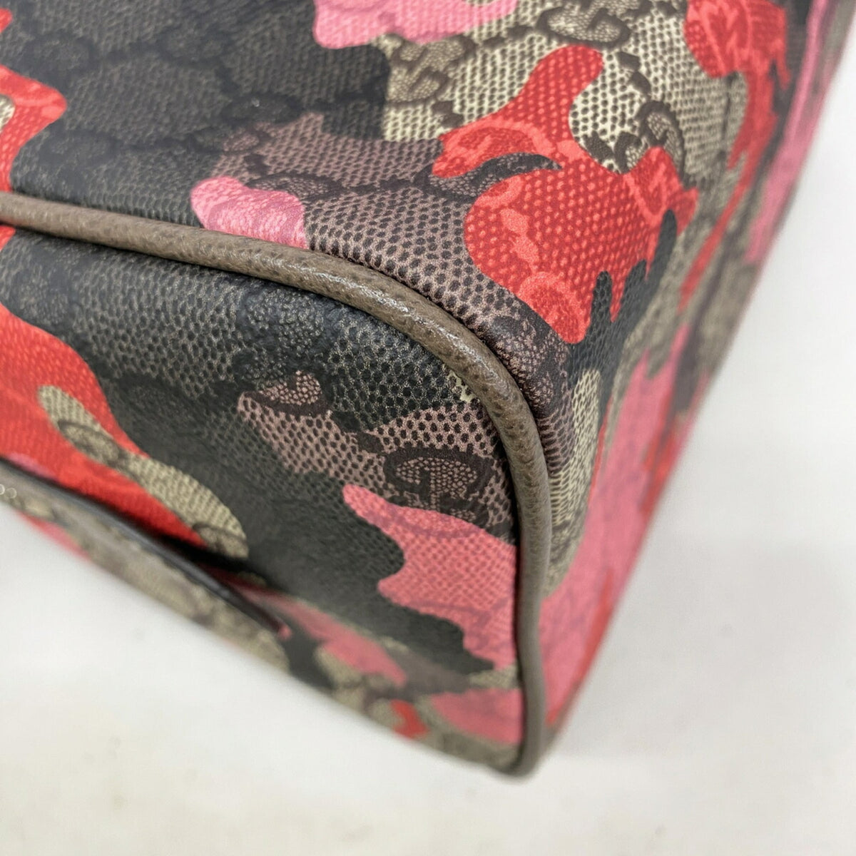 Gucci Brown Pink Red Color Pvc Handbag (Pre-Owned)