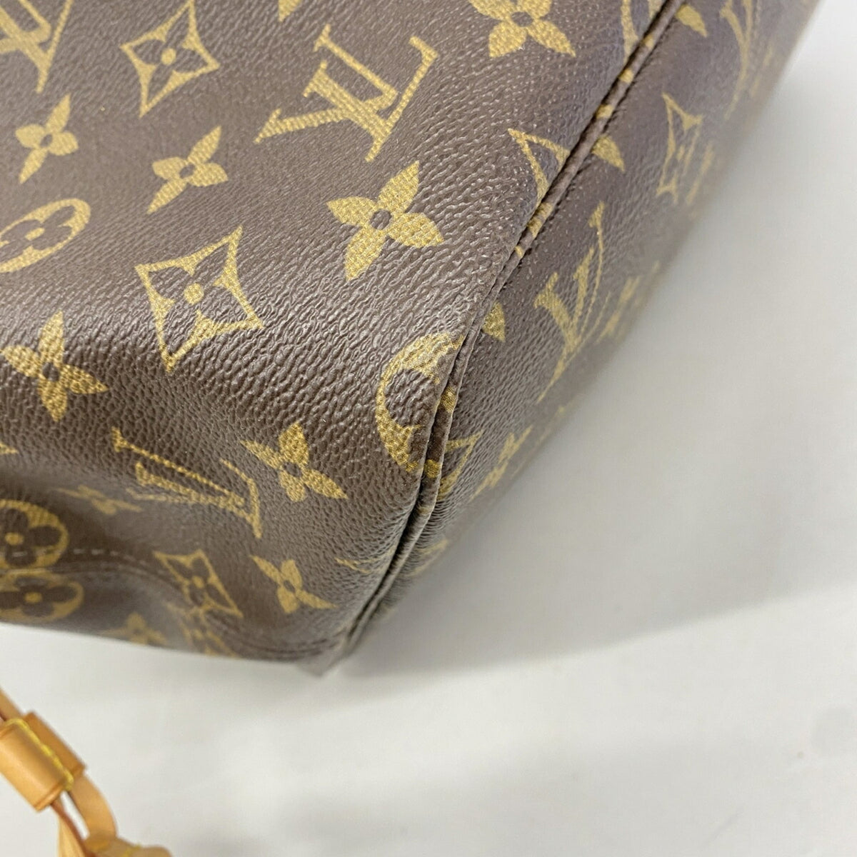 Louis Vuitton Brown Tote Bag (Pre-Owned)