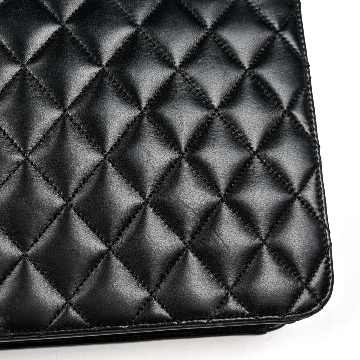 Chanel Black Leather Shoulder Bag (Pre-Owned)