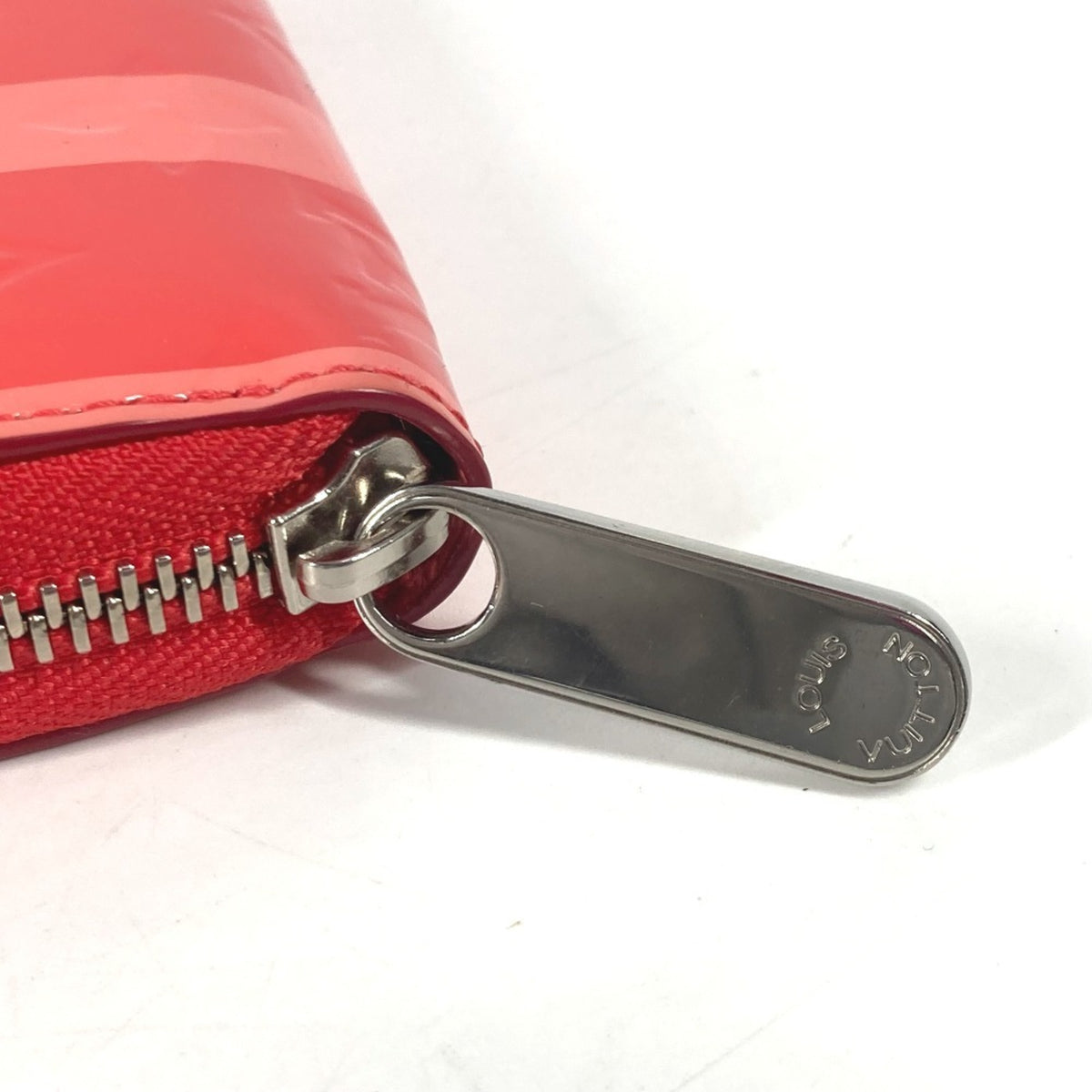 Louis Vuitton Pink Poppy Petal Monogram Vernis Rayures Long Wallet (Bi-Fold) (Pre-Owned)