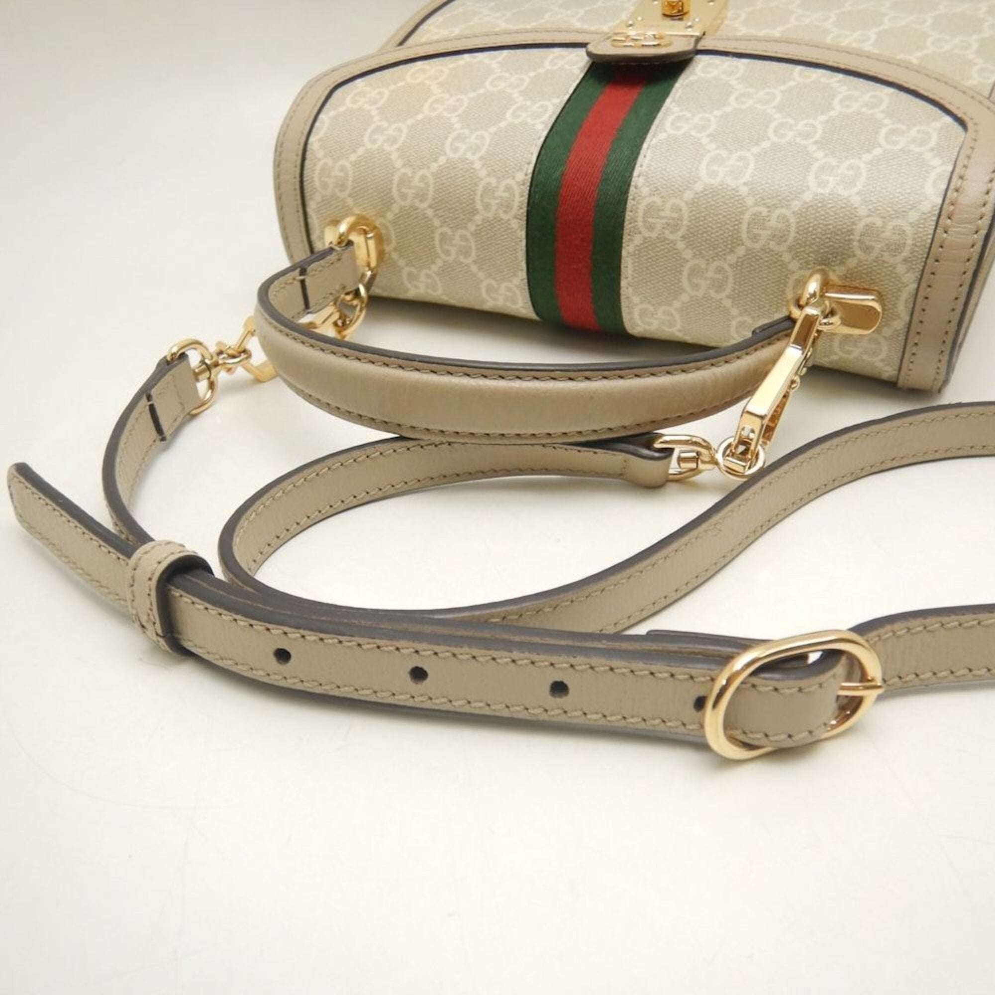 Gucci Beige Gg Supreme Handbag (Pre-Owned)