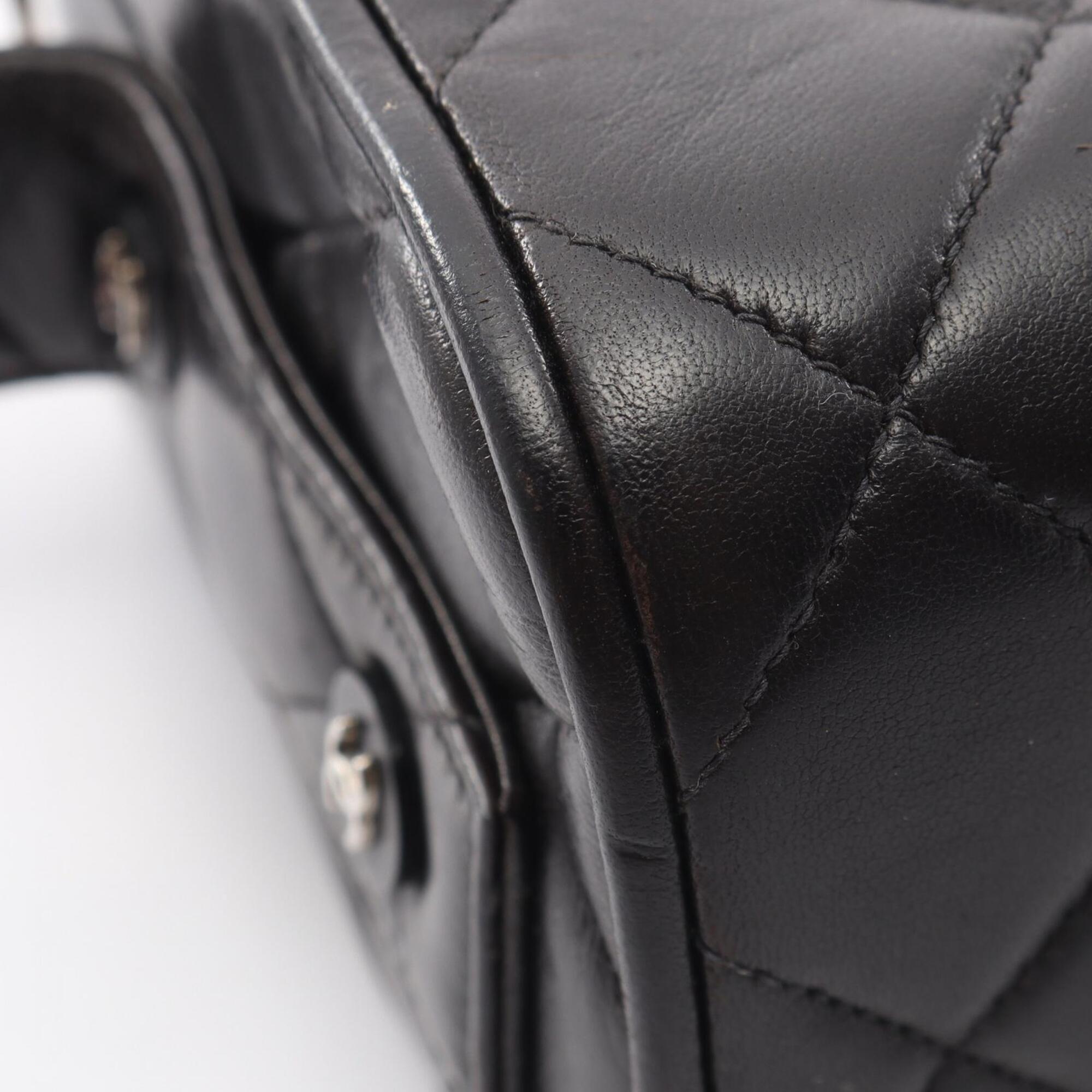 Chanel Black Leather Handbag (Pre-Owned)