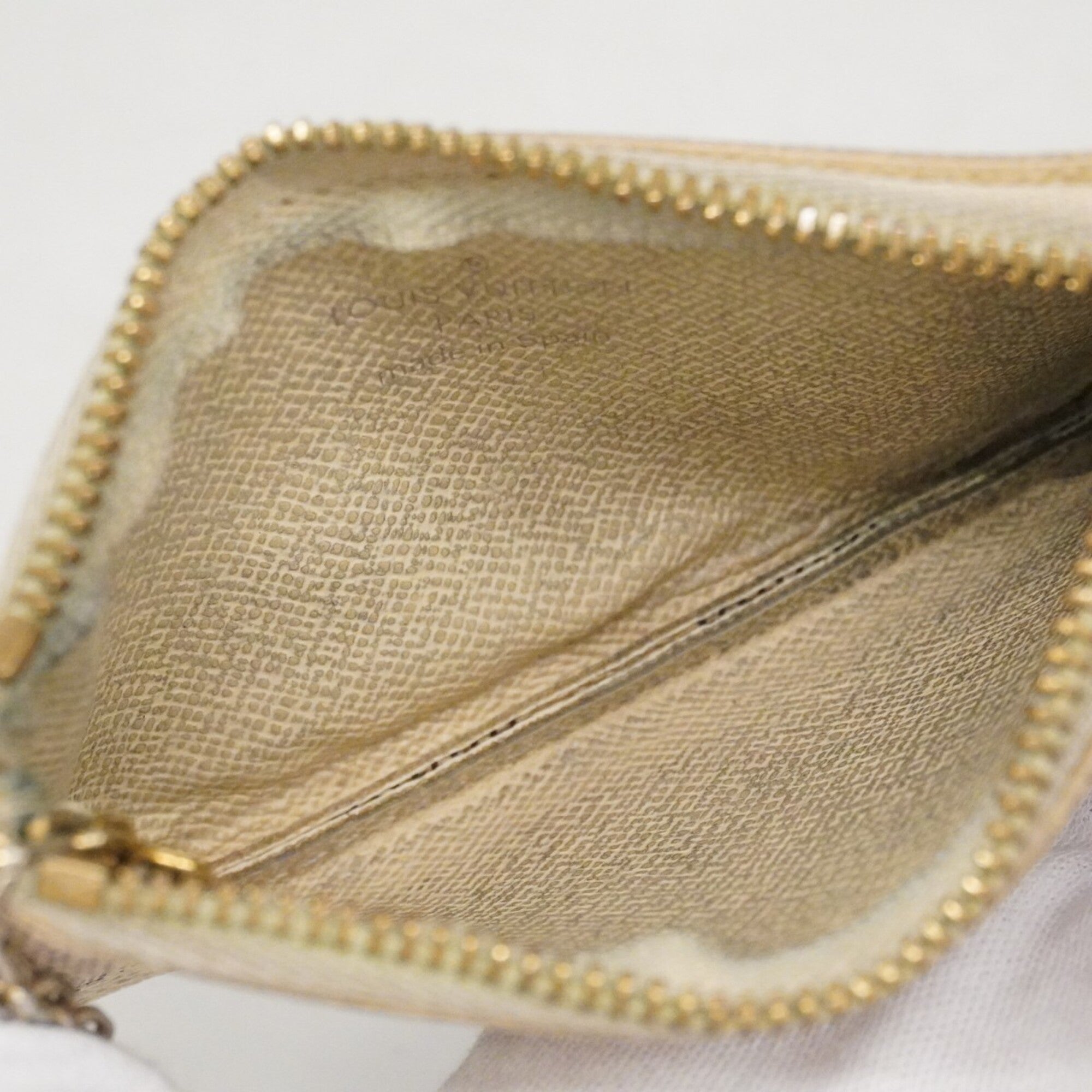 Louis Vuitton White Coin Purse/Coin Case (Pre-Owned)