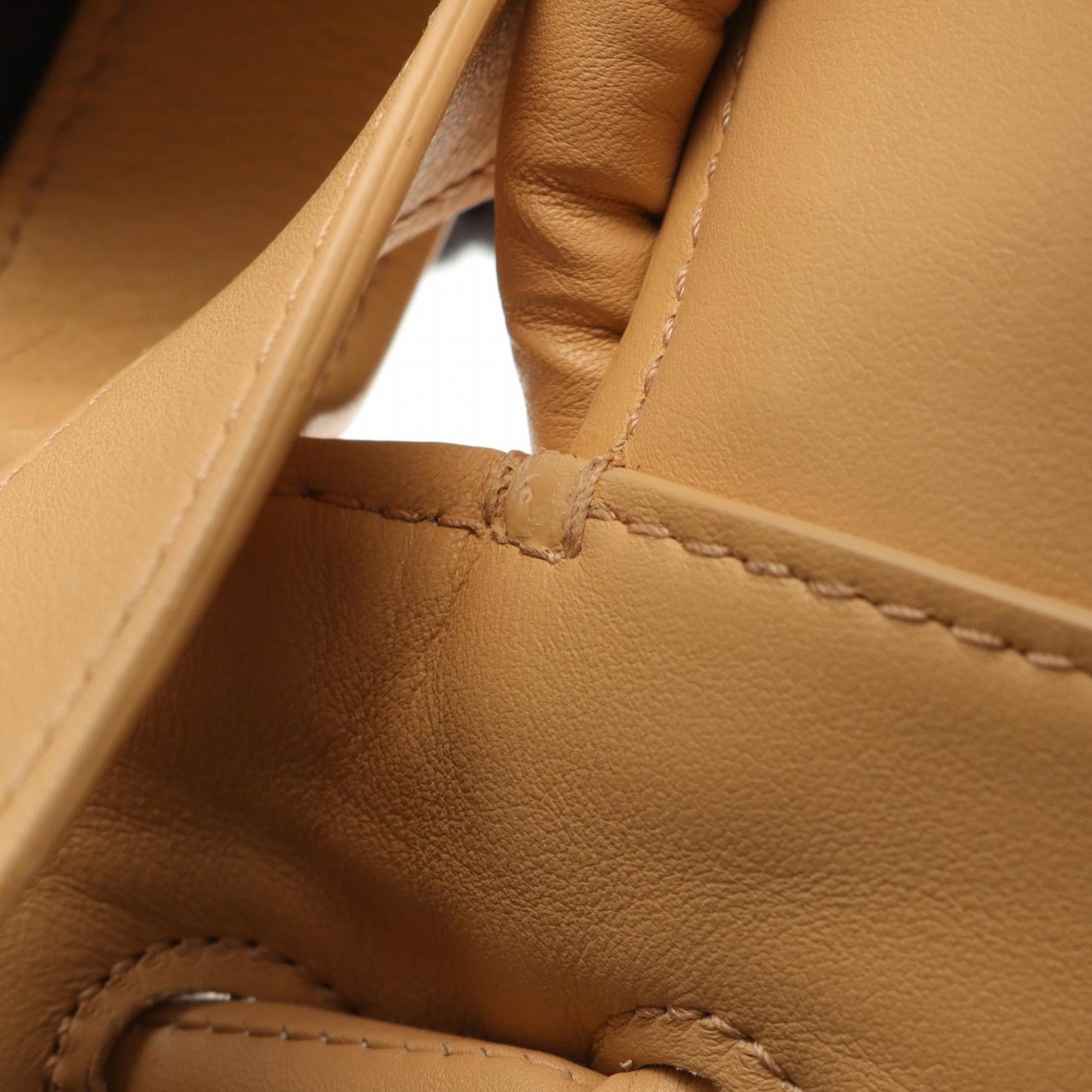 Bottega Veneta Beige Leather Handbag (Pre-Owned)