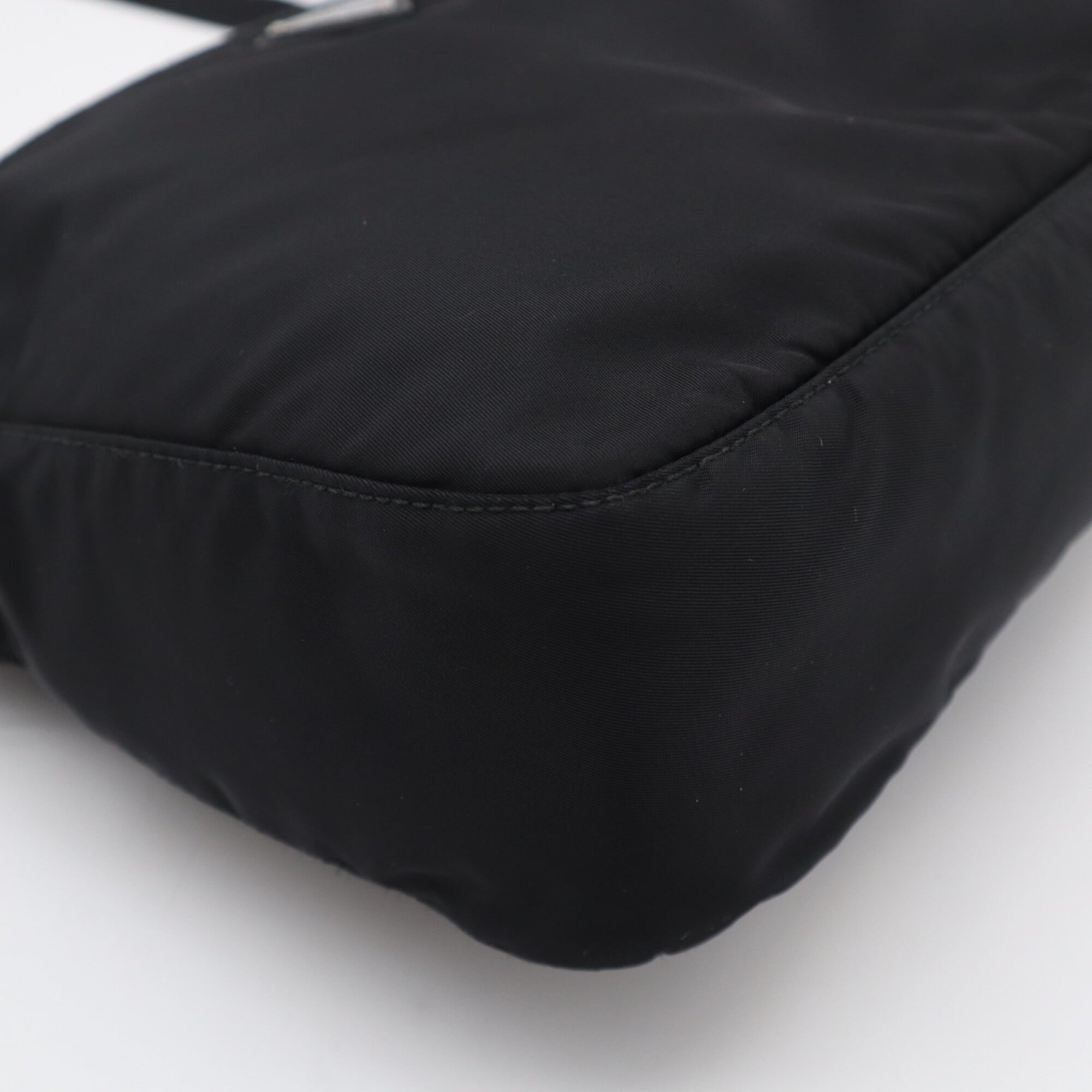 Prada Black Nylon Shoulder Bag (Pre-Owned)