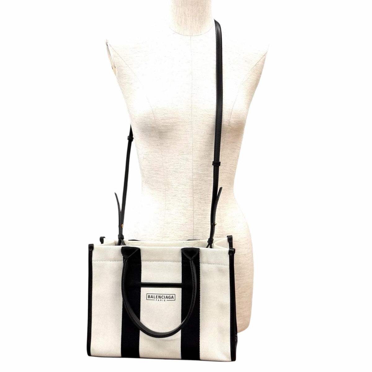 Balenciaga Black Ivory Canvas Leather Handbag (Pre-Owned)