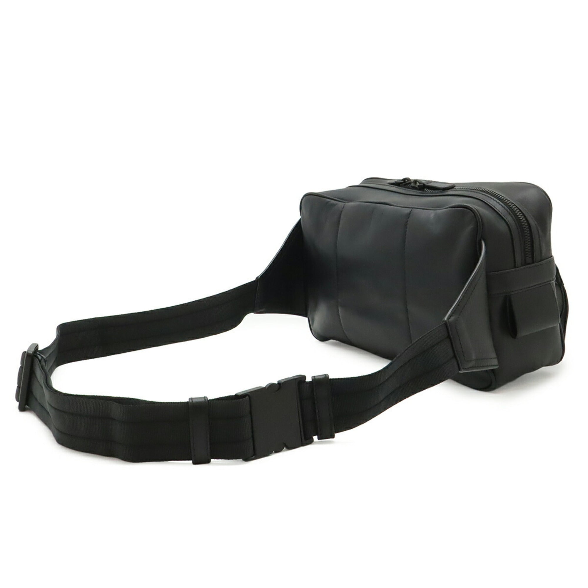 Bottega Veneta Black Leather Sling Bag (Pre-Owned)