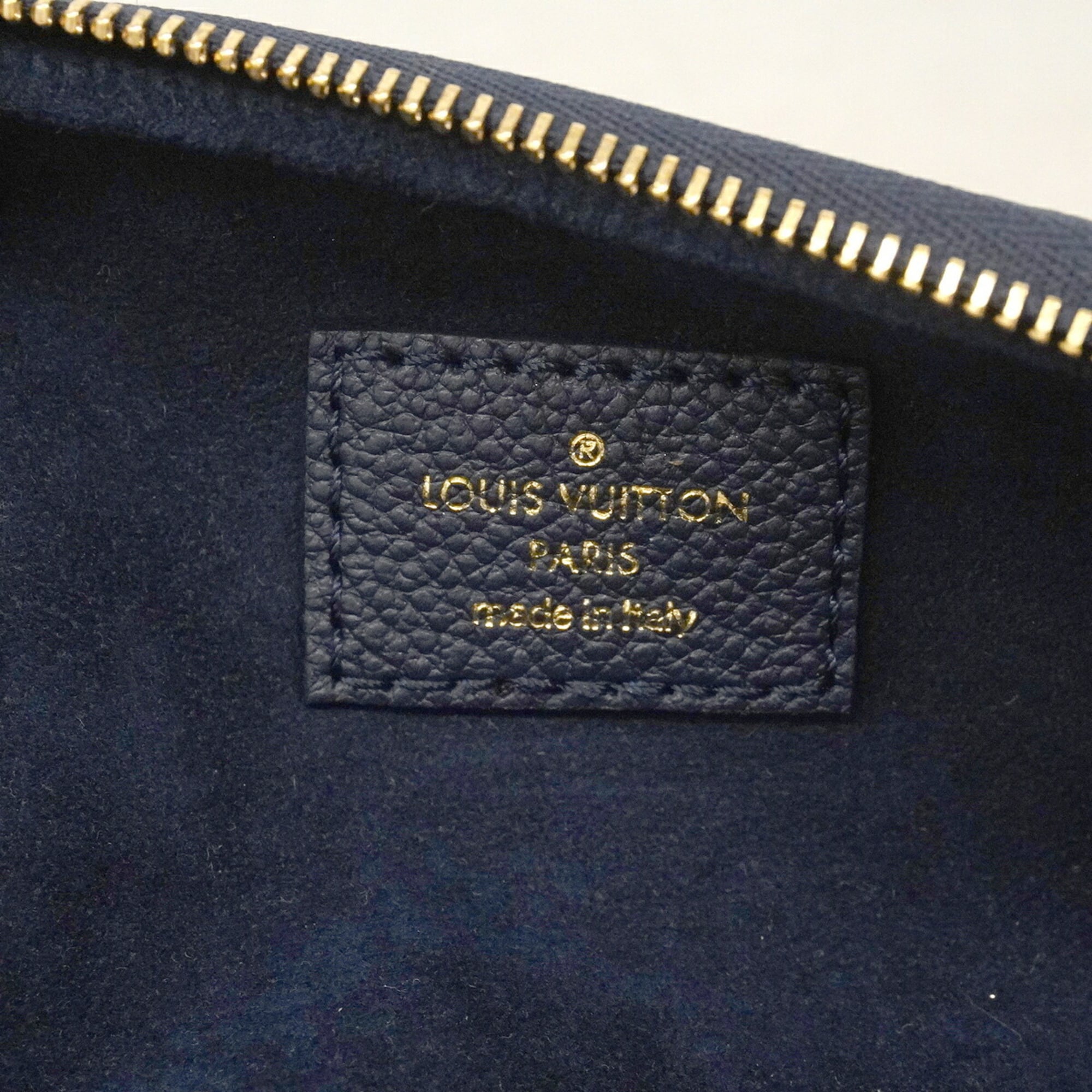 Louis Vuitton Cream Navy Shoulder Bag (Pre-Owned)