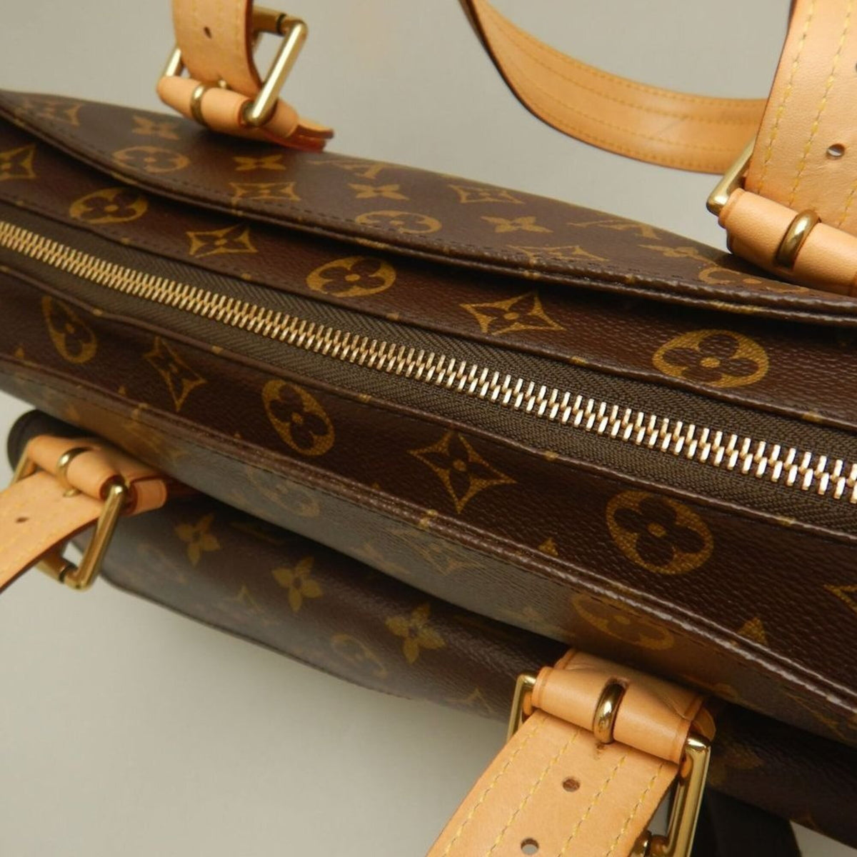 Louis Vuitton Brown Monogram Canvas Tote Bag (Pre-Owned)