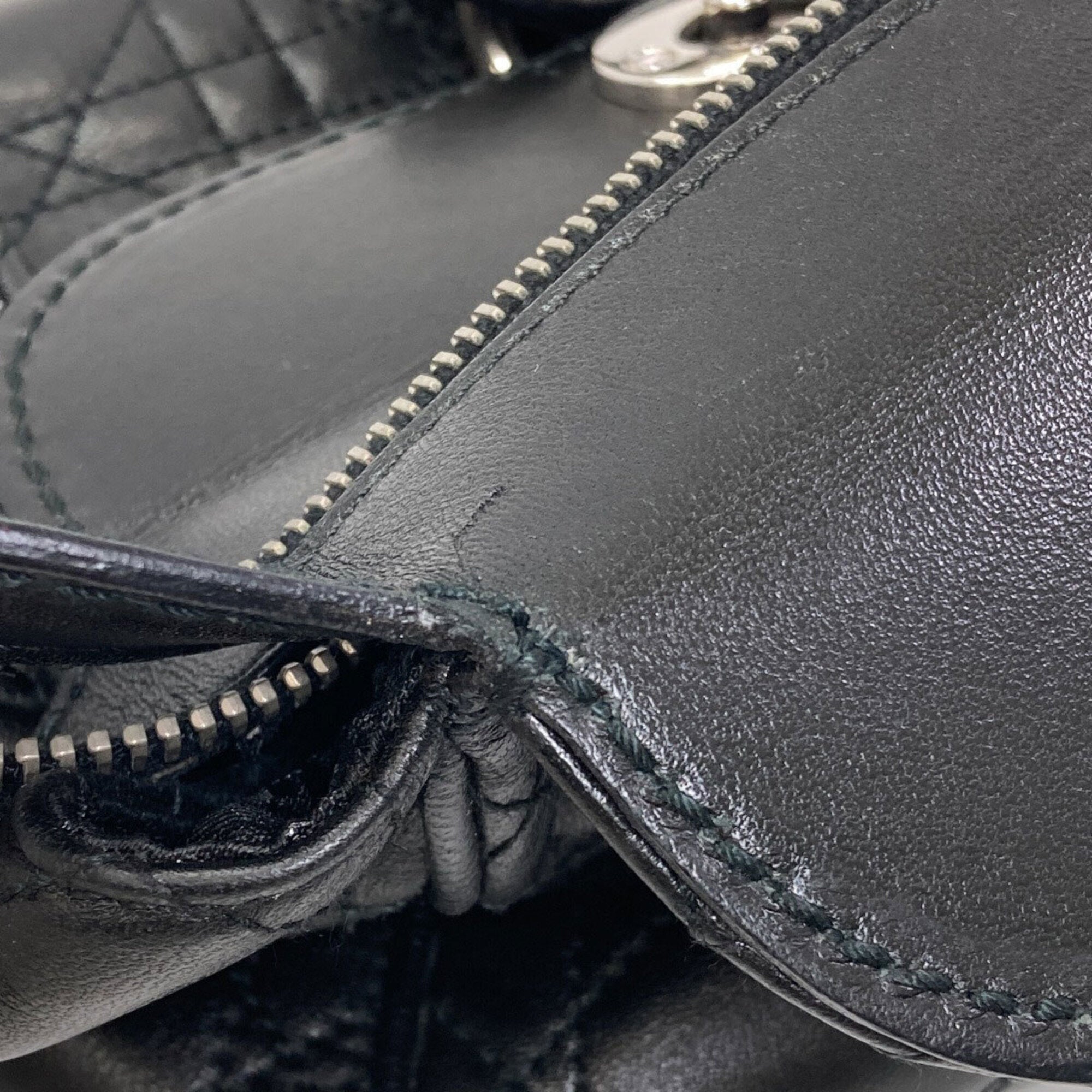 Christian Dior Black Leather Handbag (Pre-Owned)