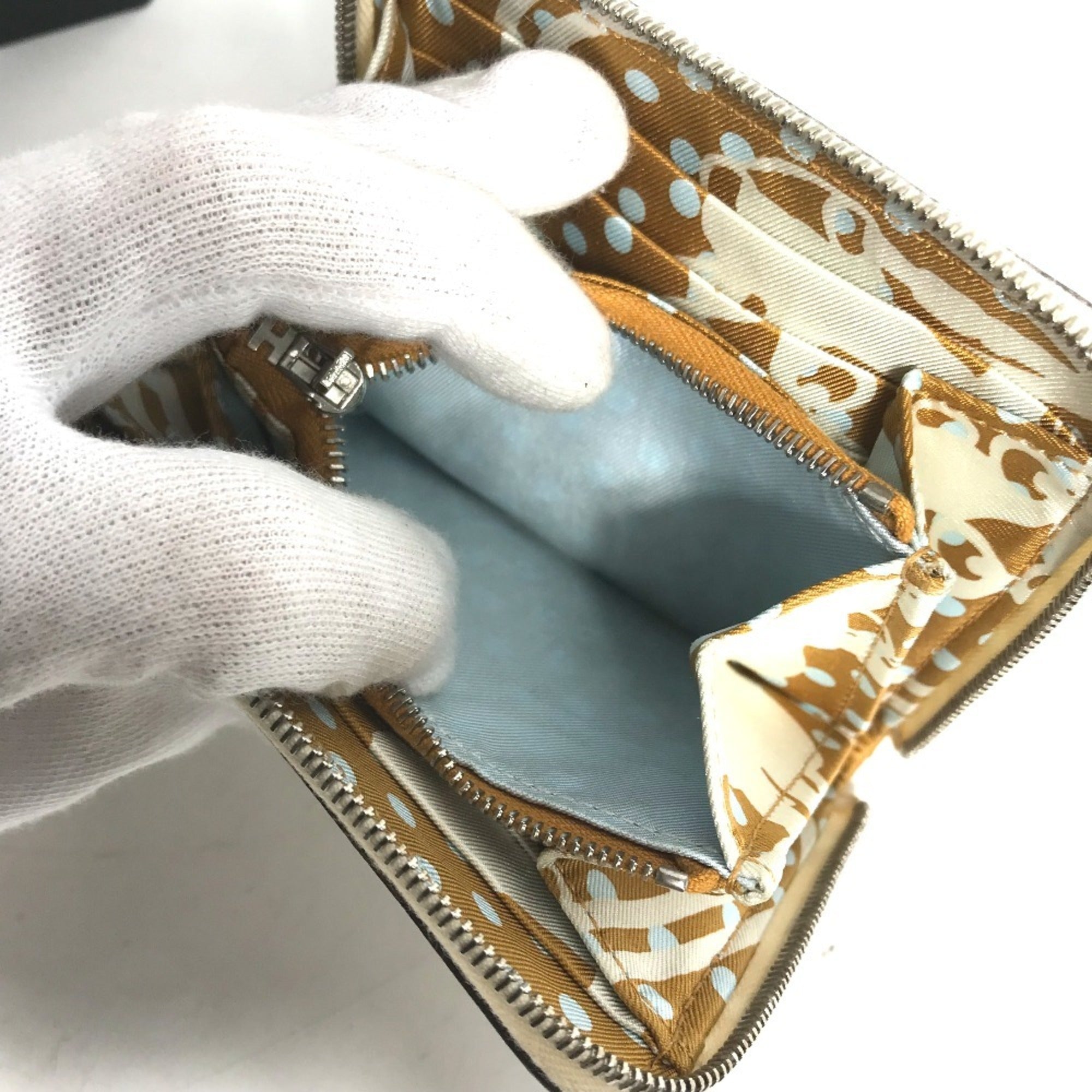 Hermes Silk'in White Epsom Leather Coin Purse/Coin Case (Pre-Owned)
