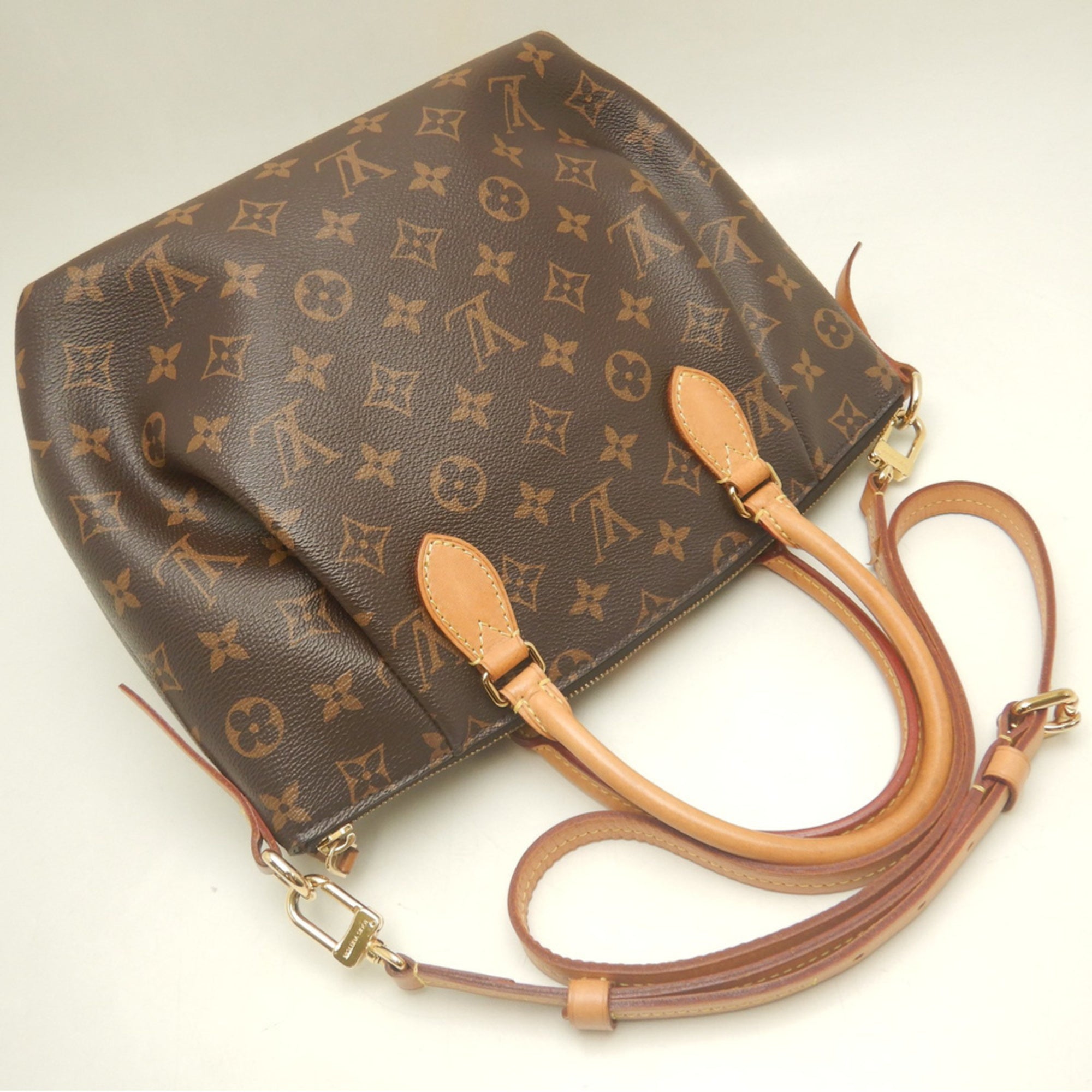 Louis Vuitton Brown Monogram Monogram Canvas Handbag (Pre-Owned)