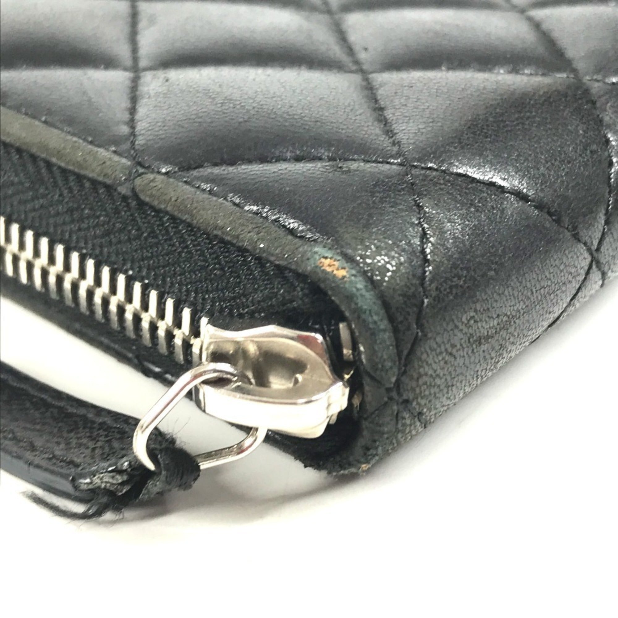 Chanel Matelasse Black Leather Long Wallet (Bi-Fold) (Pre-Owned)