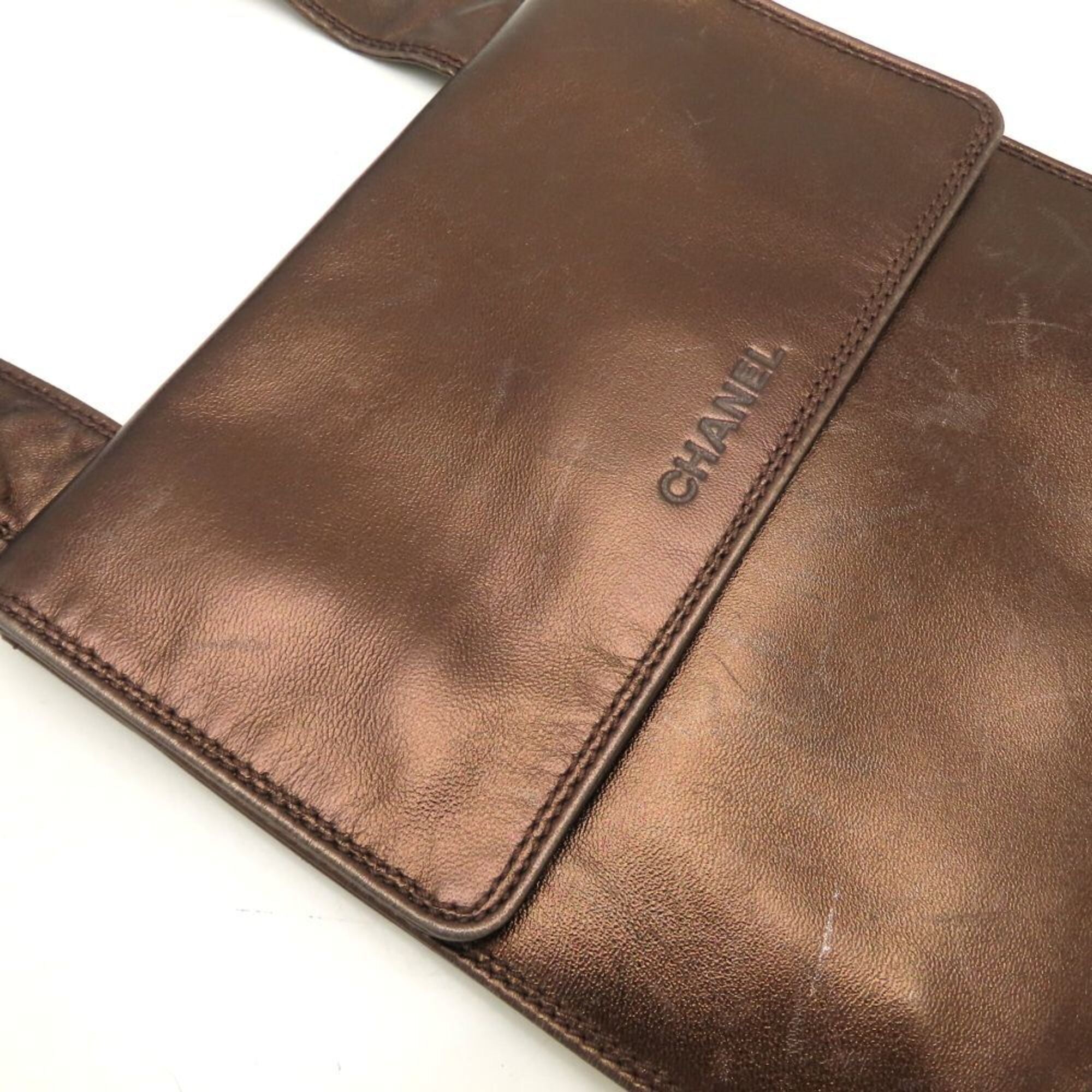 Chanel Bronze Leather Shoulder Bag (Pre-Owned)