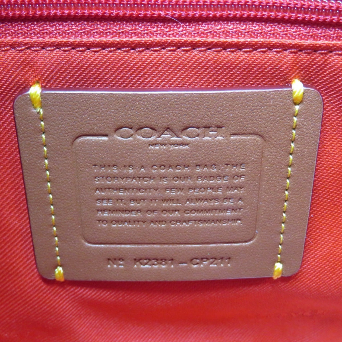 Coach Red Color Leather Shoulder Bag (Pre-Owned)