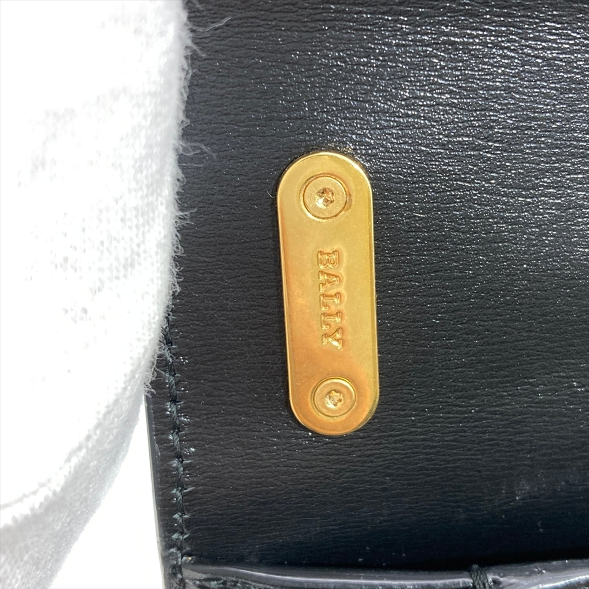 Bally Black Leather Crossbody Bag Shoulder Bag (Pre-Owned)