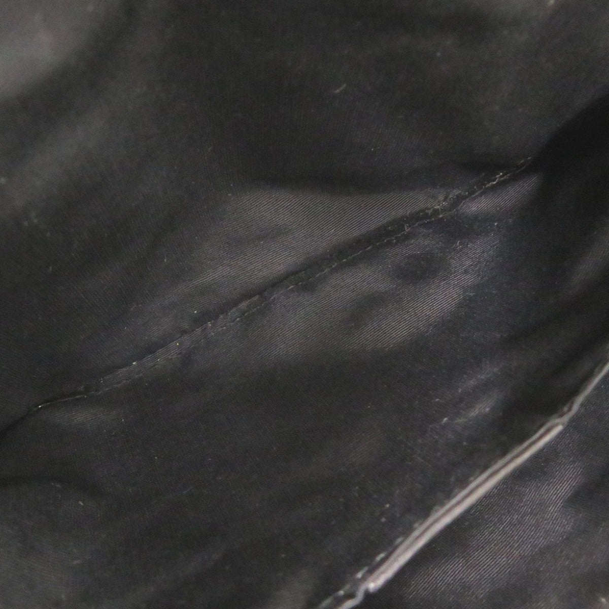 Gucci Black Gg Canvas Handbag (Pre-Owned)
