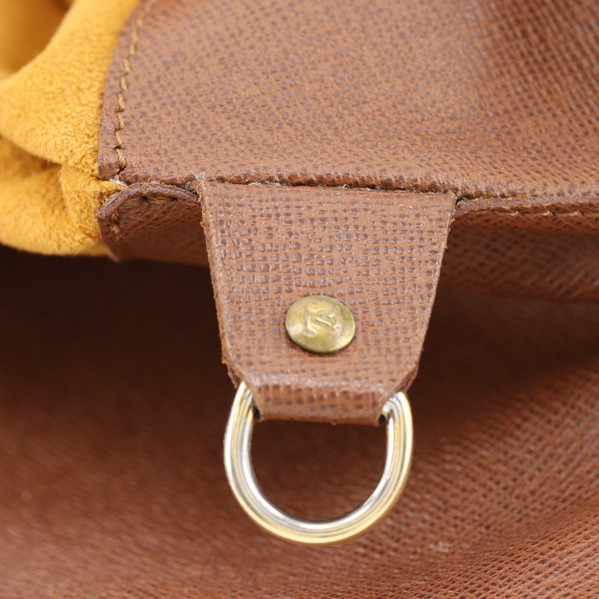 Louis Vuitton Brown Monogram Monogram Shoulder Bag (Pre-Owned)