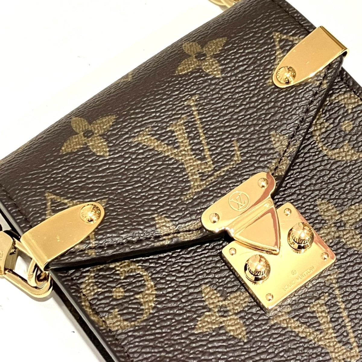 Louis Vuitton Brown Monogram Canvas Shoulder Bag (Pre-Owned)